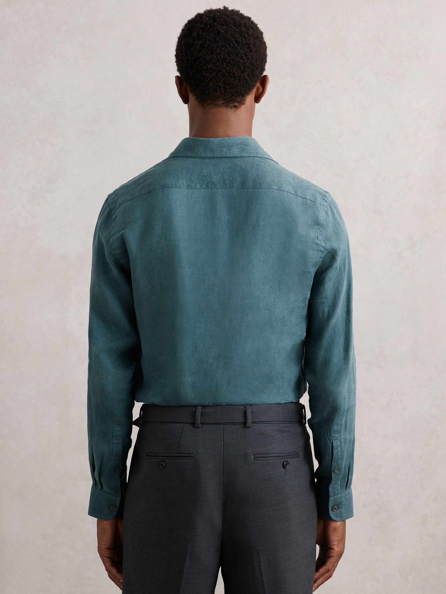 Linen Cutaway-Collar Shirt in Orion Blue