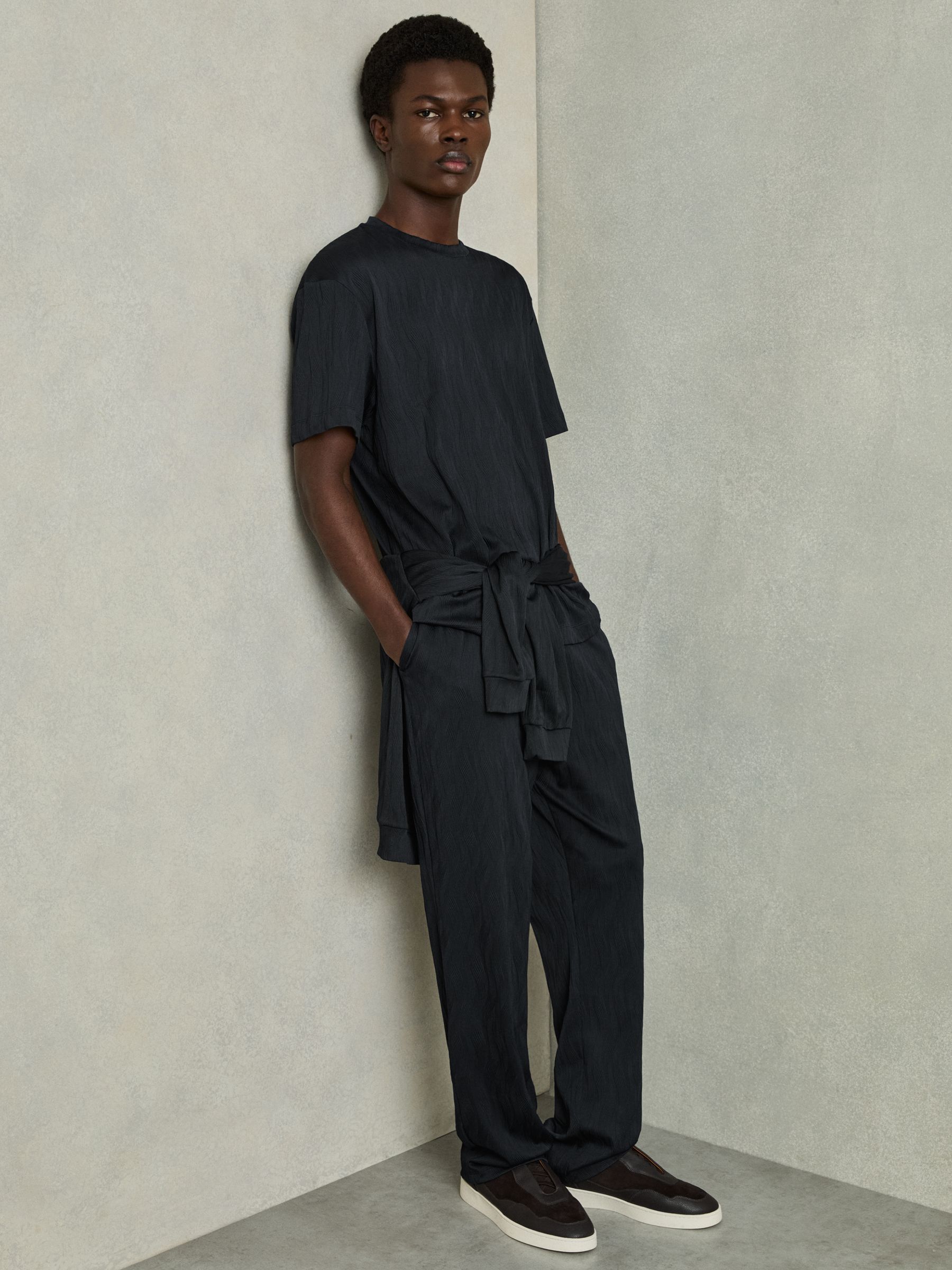 Oversized Wave-Jacquard T-Shirt in Navy