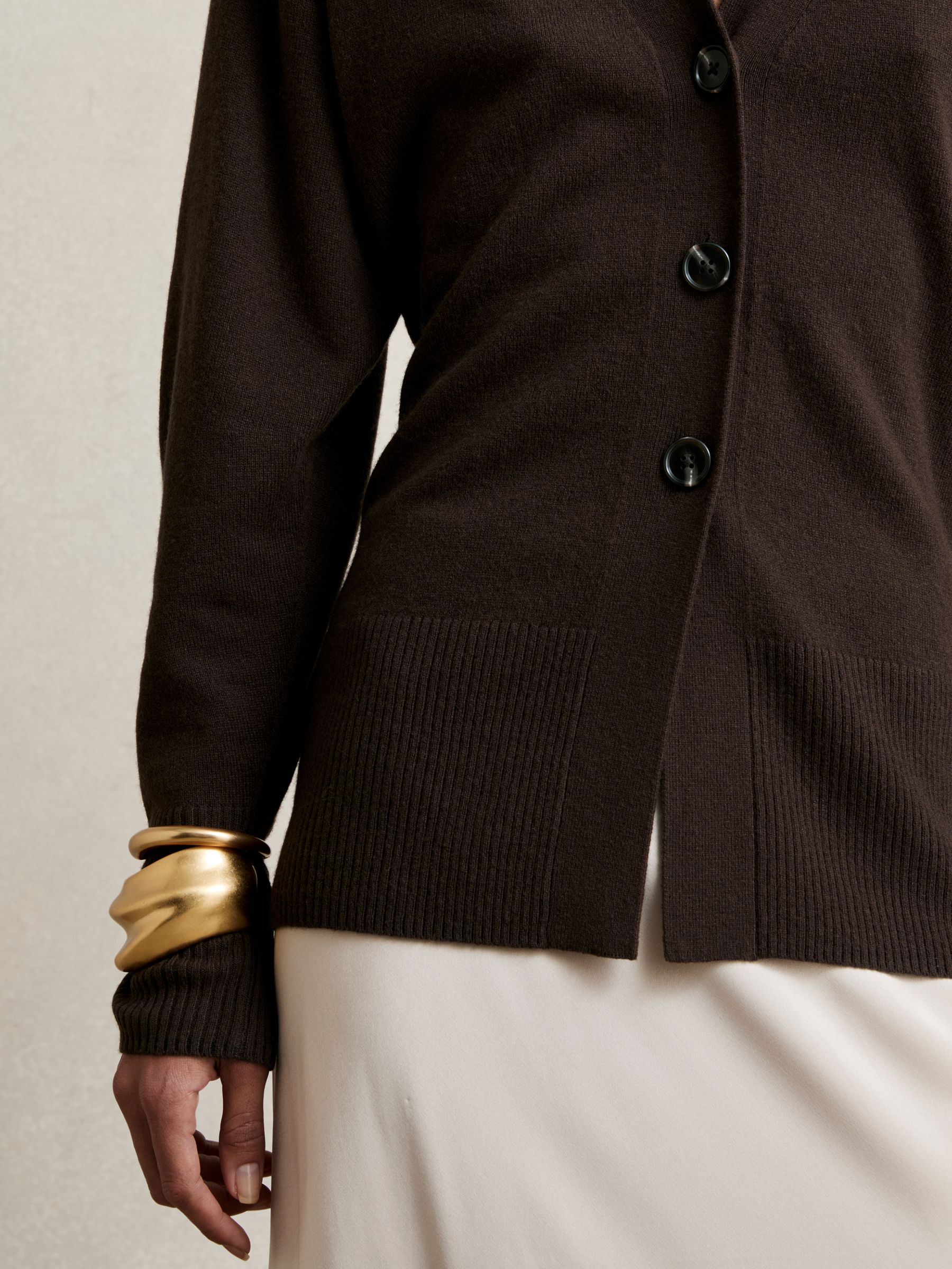 Wool-Blend Fitted Cardigan With Cashmere in Chocolate