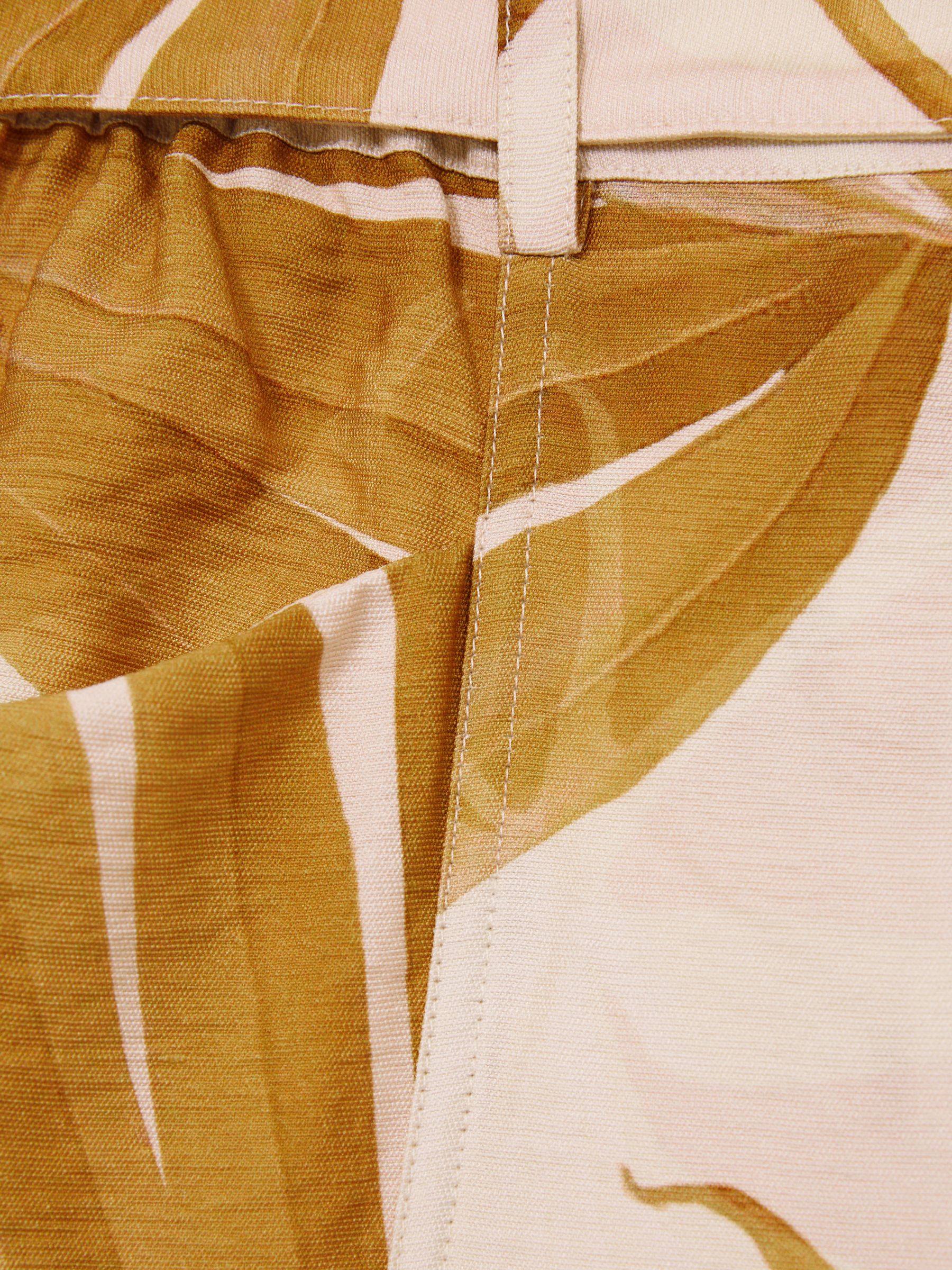 Palm Print Belted Shorts in Neutral