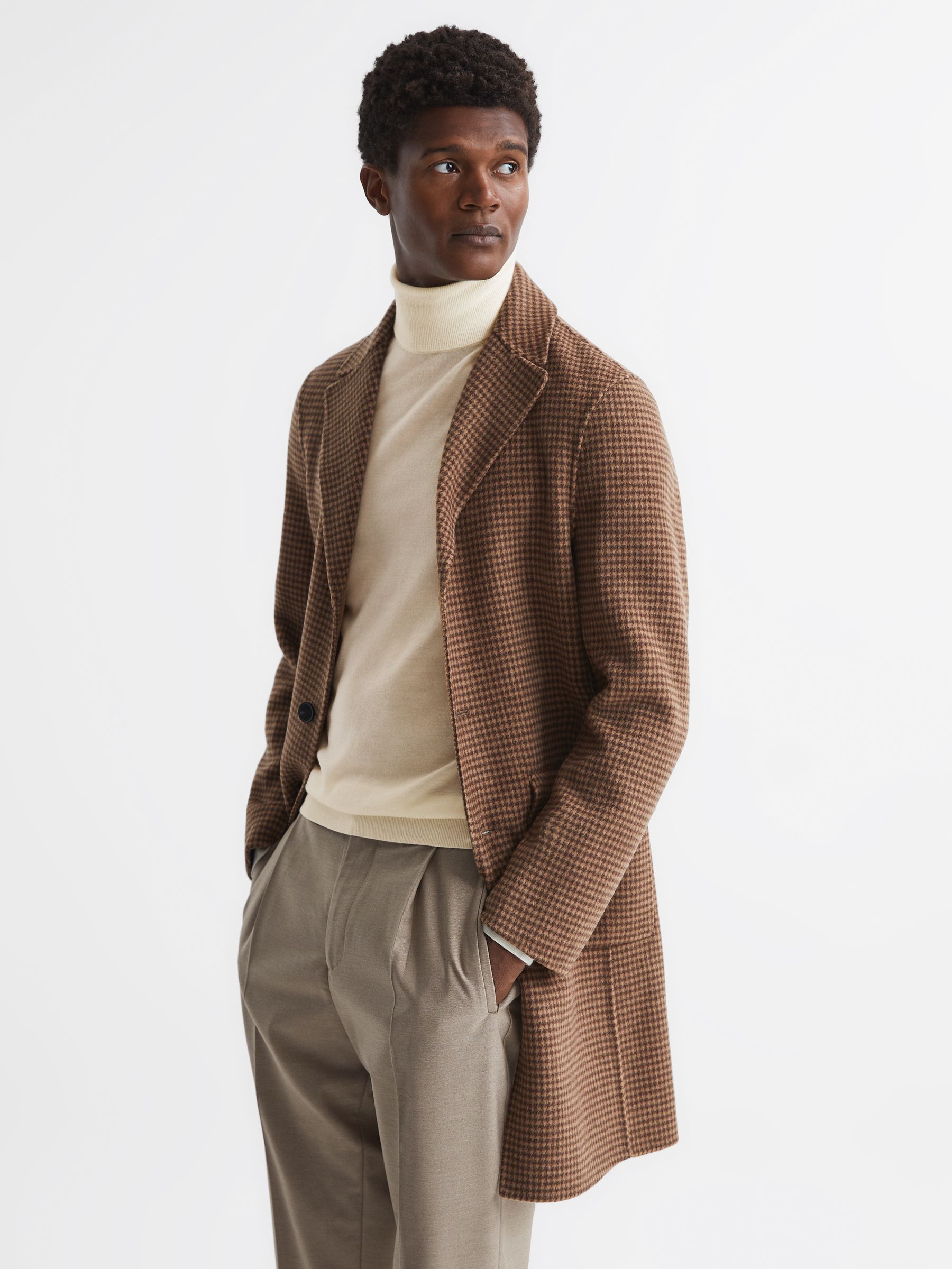 Slim Fit Merino Wool Roll Neck Jumper in Bianco