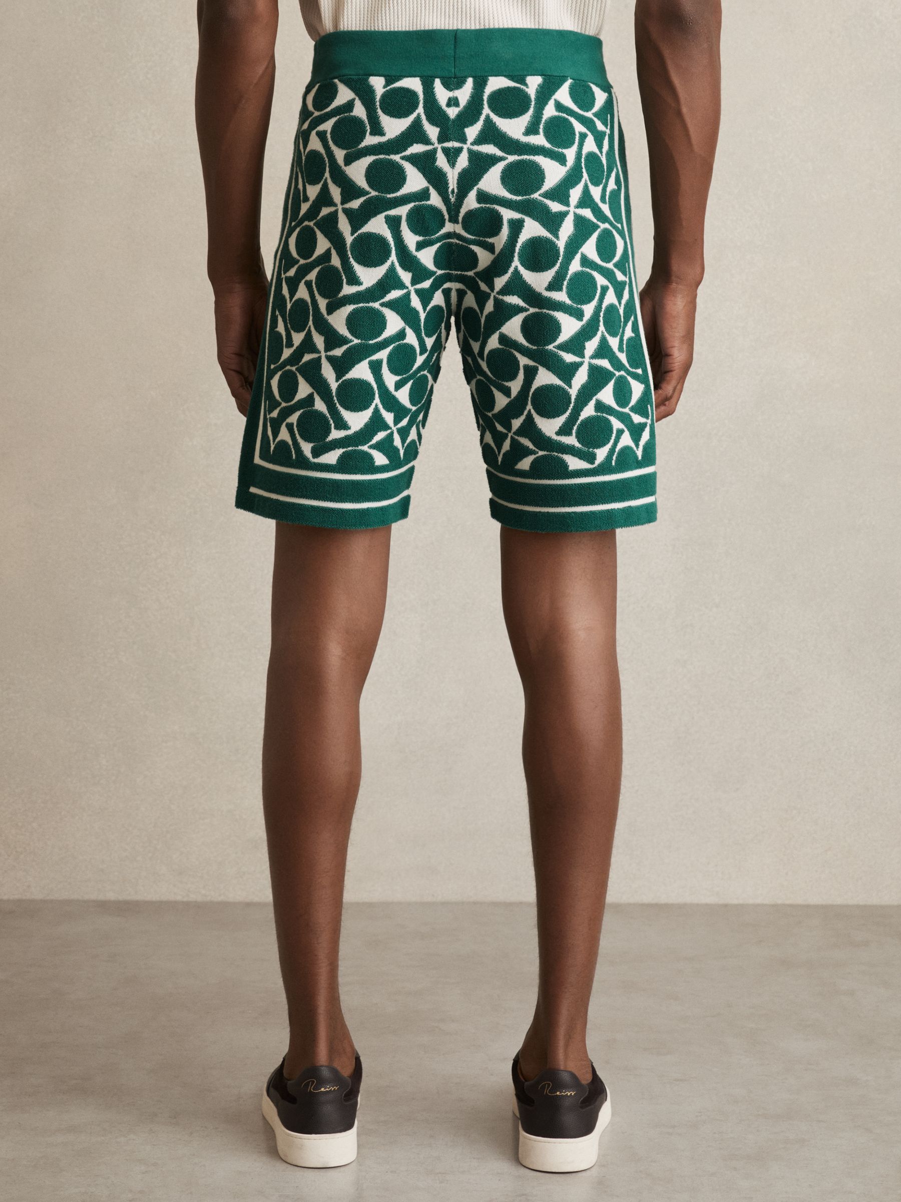 Abstract-Pattern Towelling Shorts in Green/White