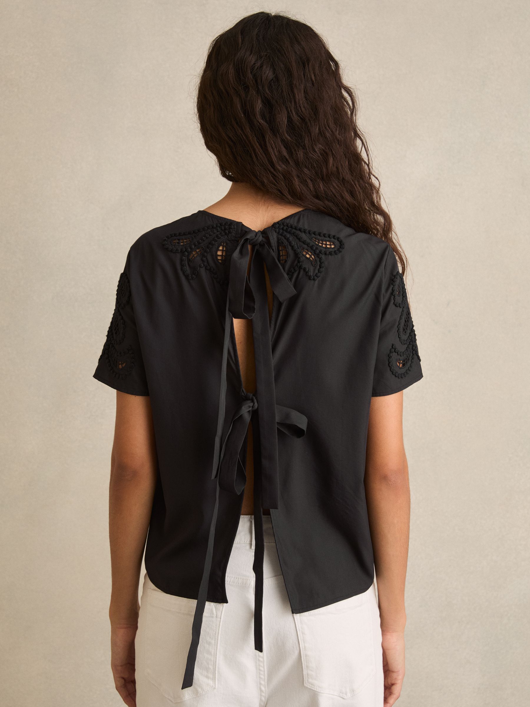 Floral Cut-Out Embroidery Top in Black