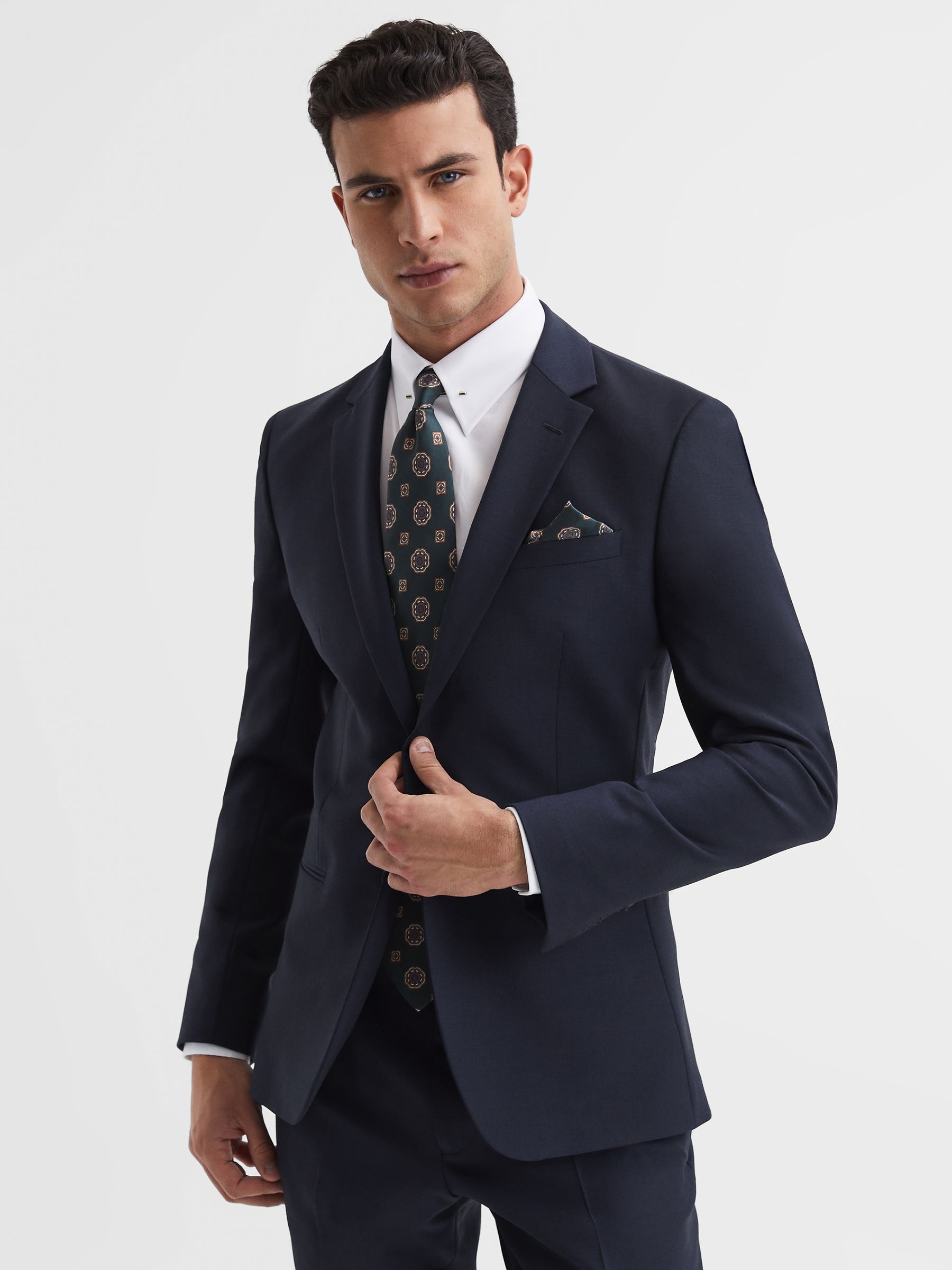 Modern Fit Travel Blazer in Navy
