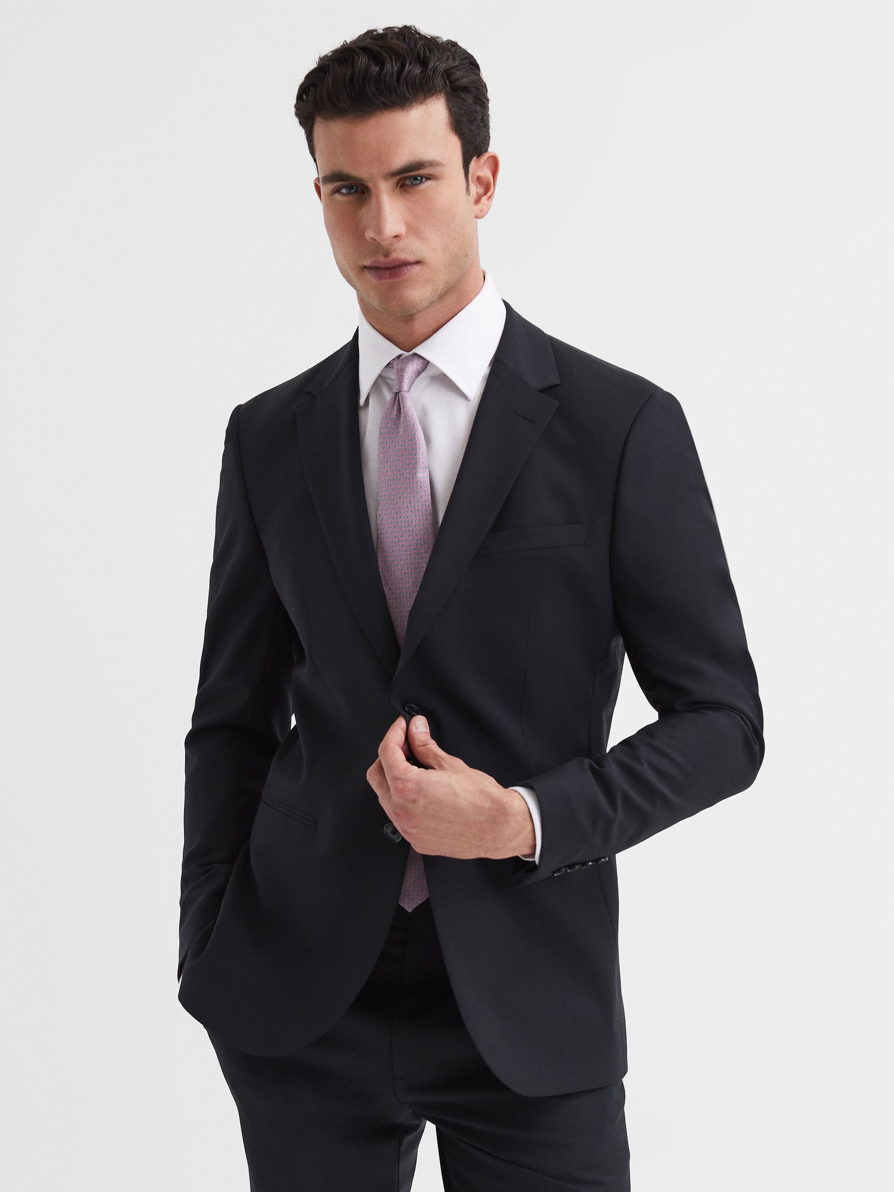 Modern Fit Travel Blazer in Black