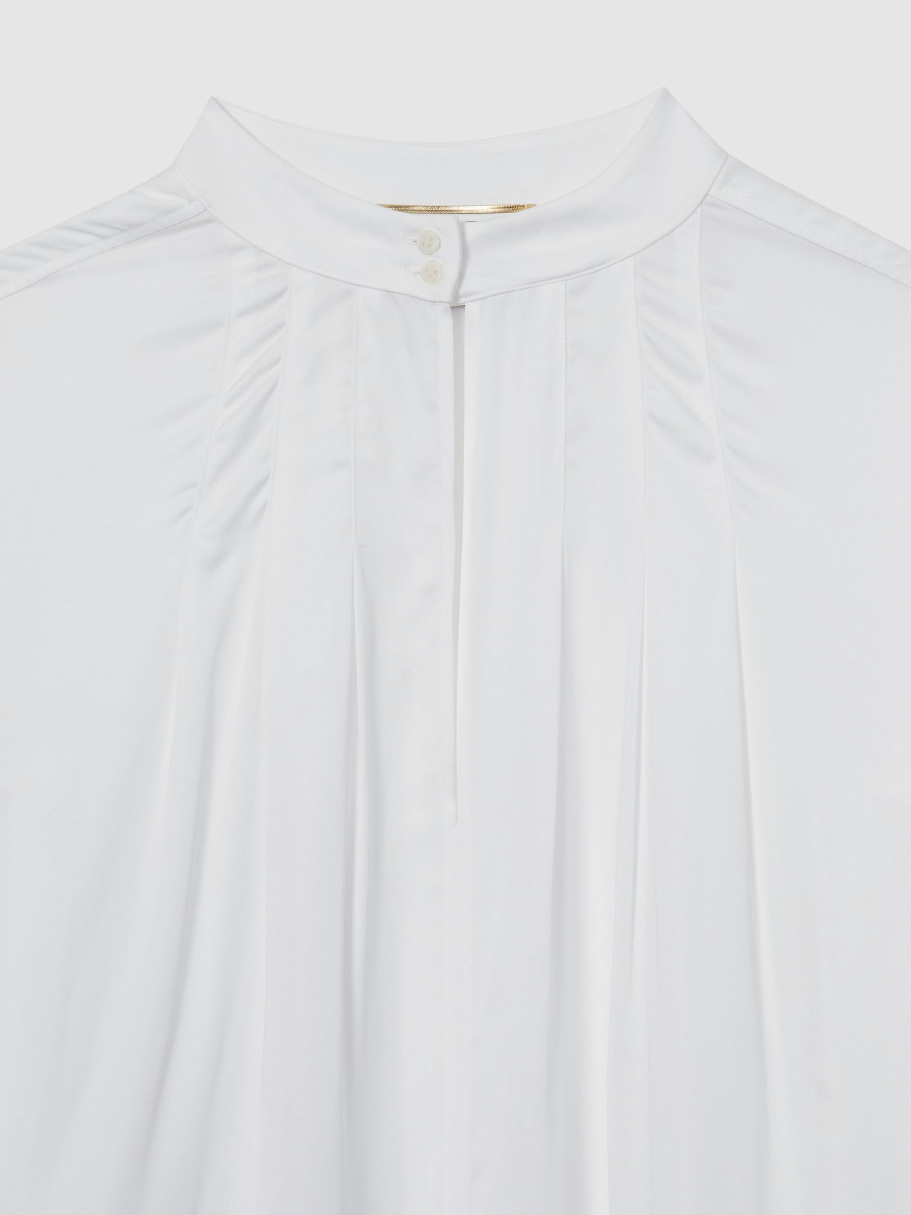 Atelier Keyhole-Neck Top in Off White