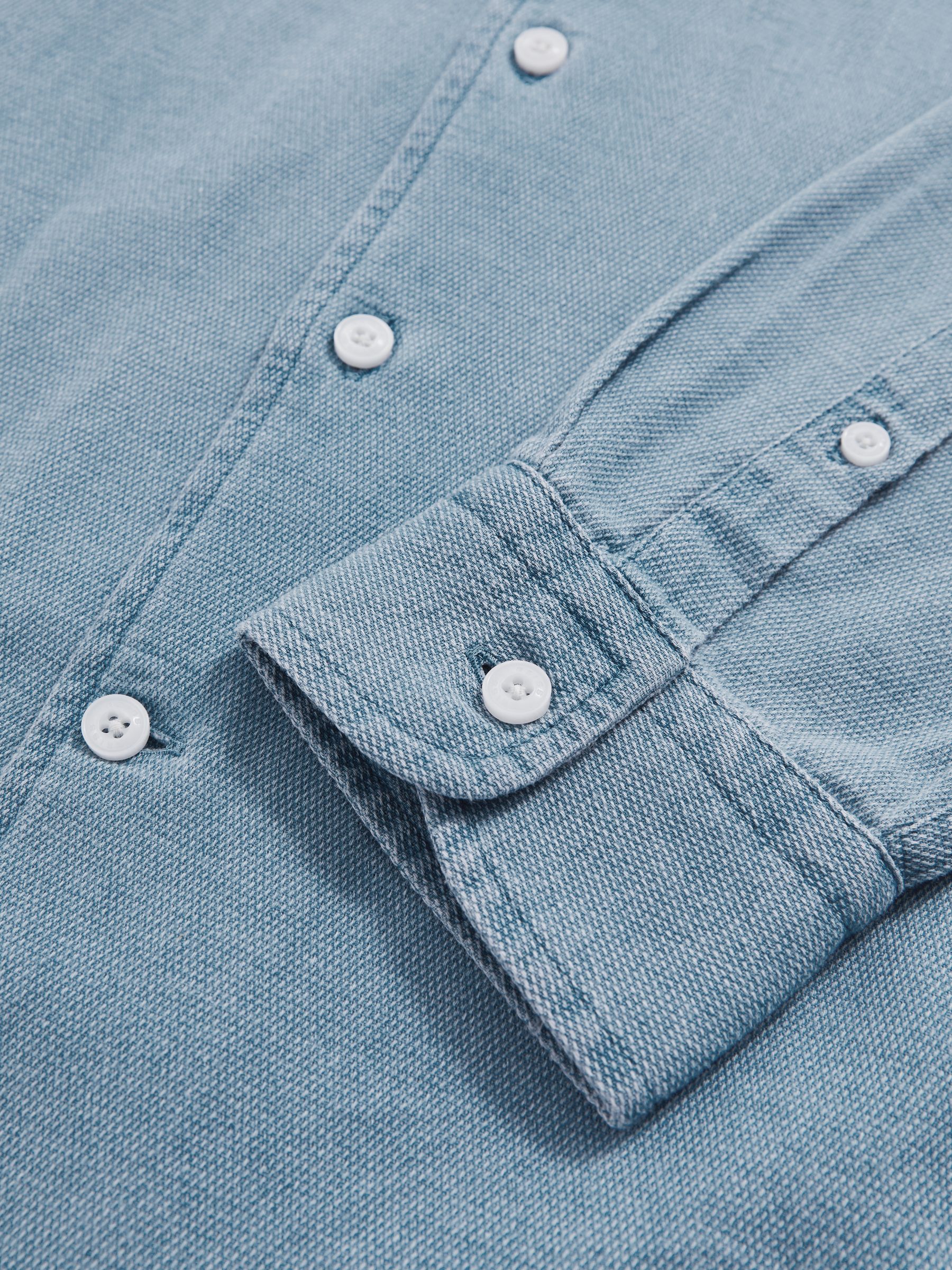 Cotton-Piqué Button-Down Chambray Shirt in Washed Blue