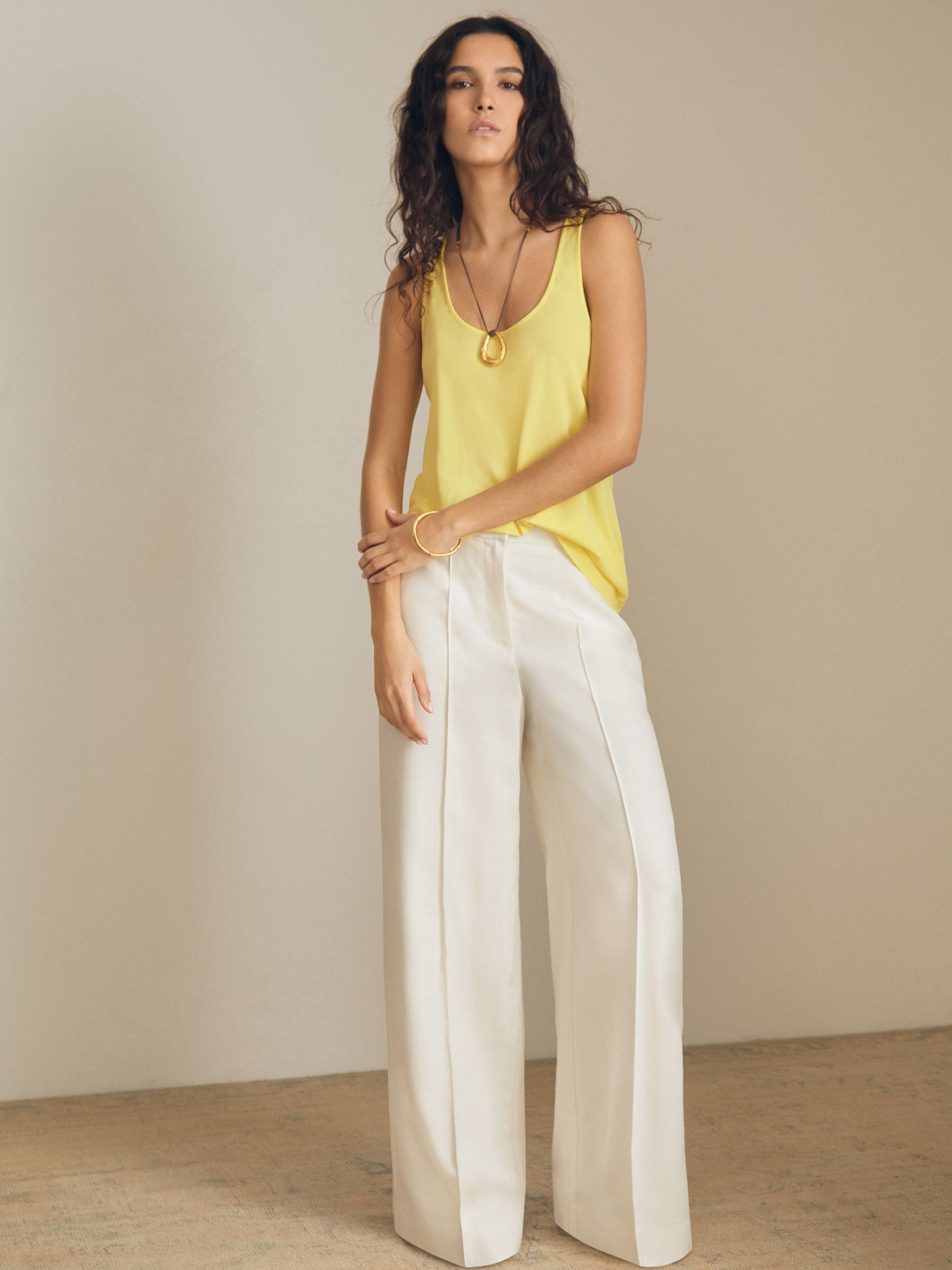 Atelier Scoop Neck Vest in Lemon