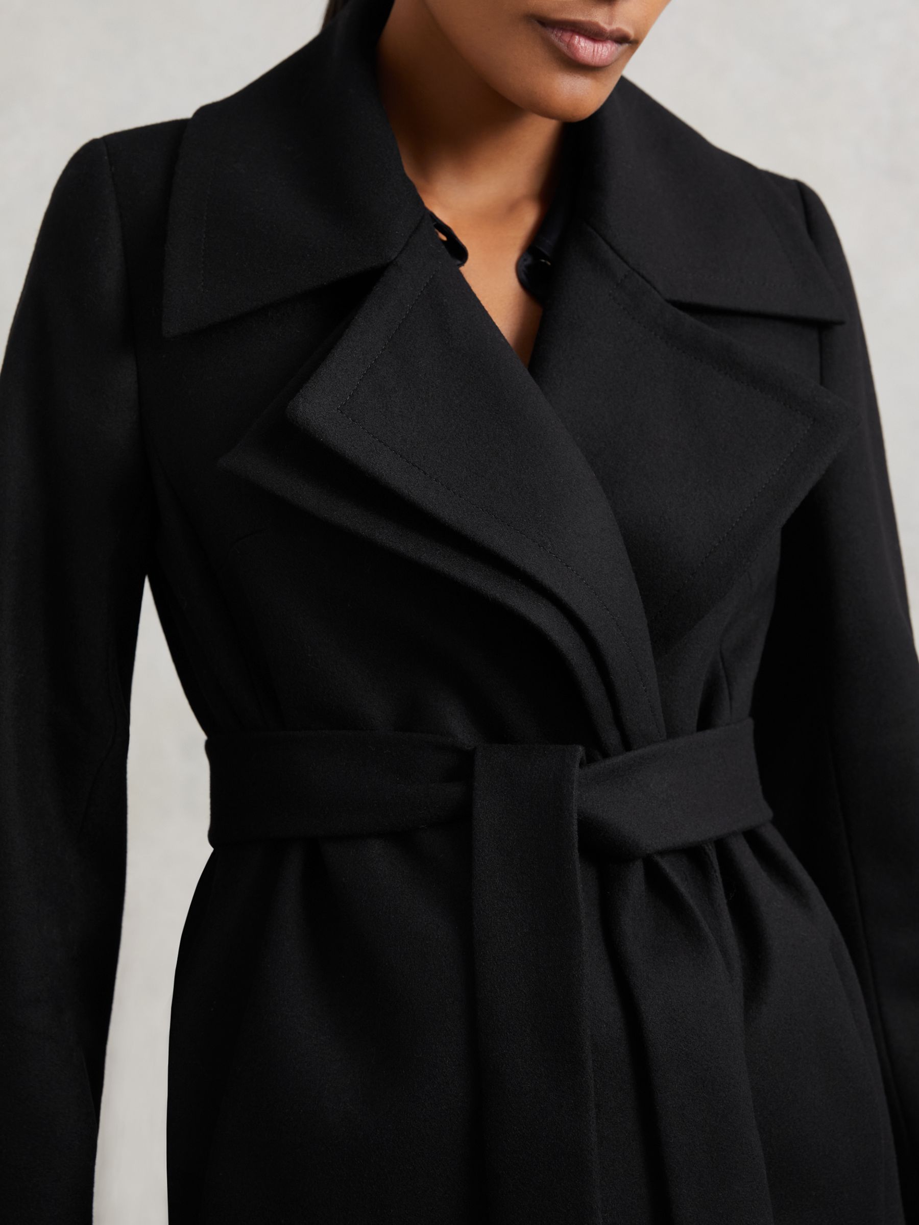 Wool-Blend Double-Lapel Belted Coat With Cashmere in Black
