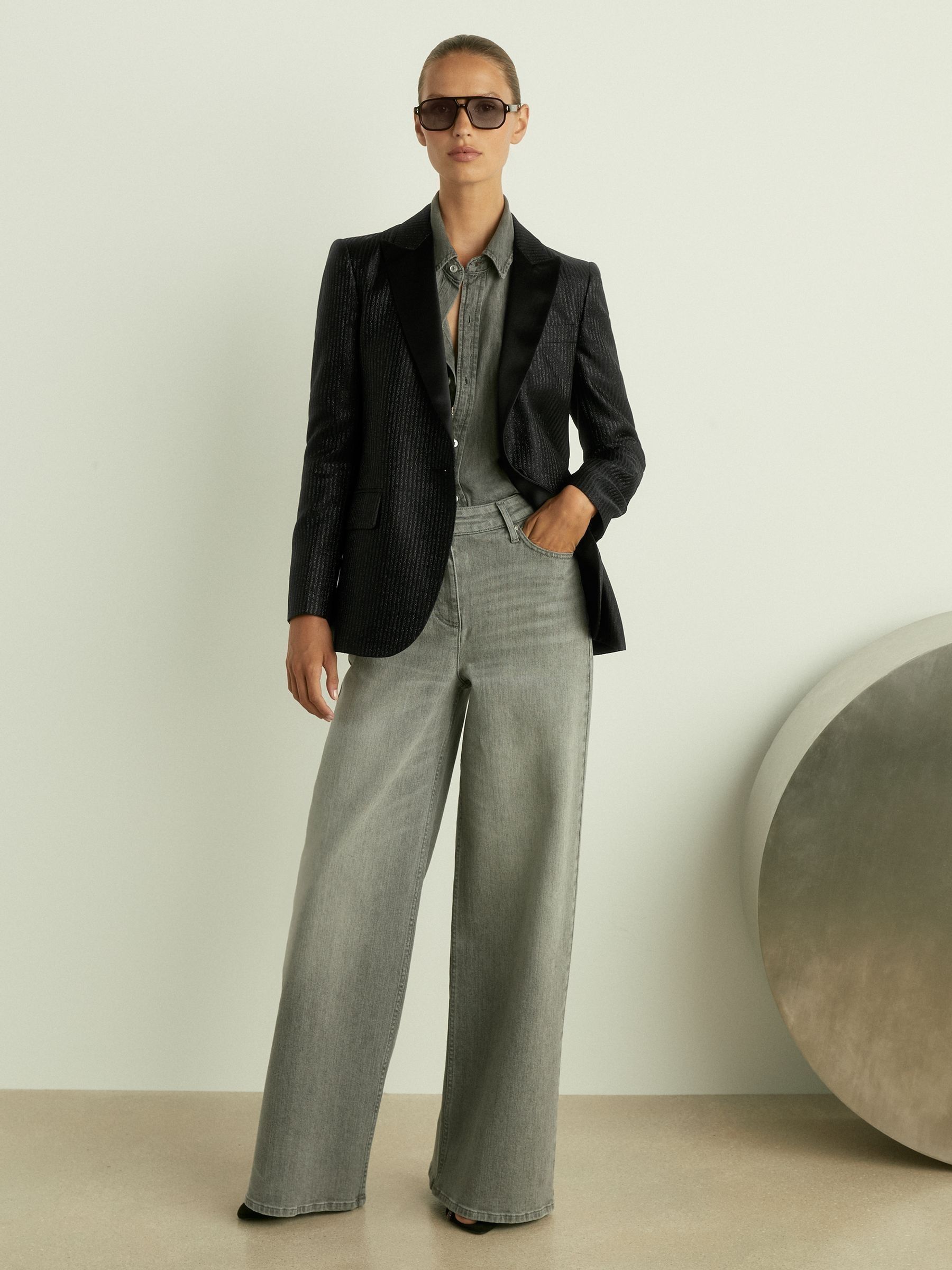 Single-Breasted Lamé-Stripe Tuxedo Jacket in Black