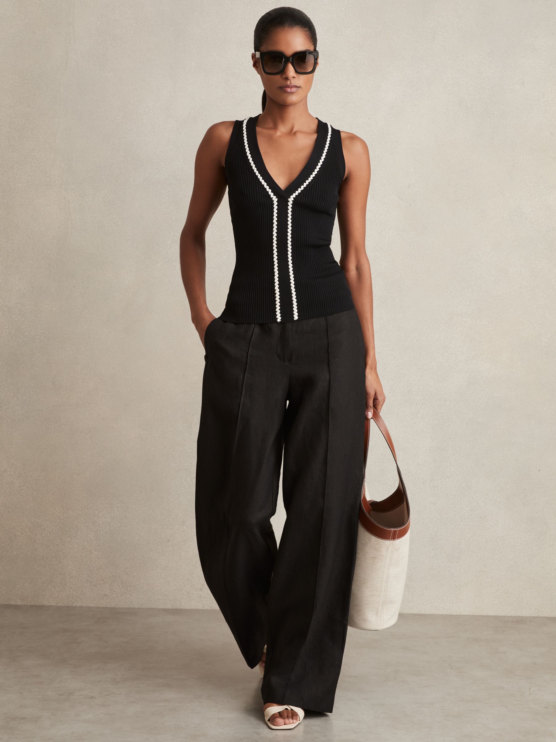 Ribbed Knit Craft Stitch Vest Top in Black/White