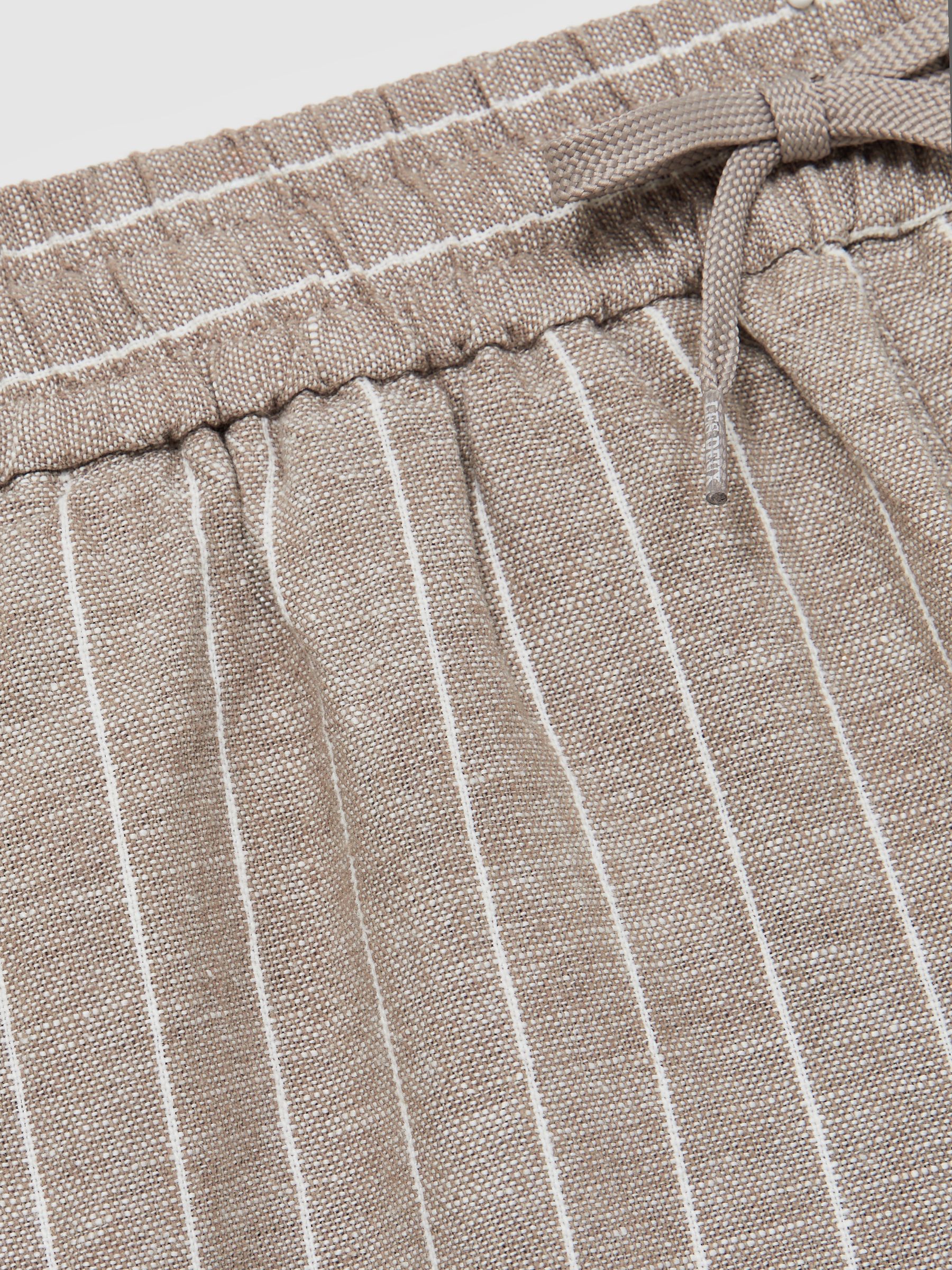 Linen-Cotton Shorts in Ivory/Neutral Stripe