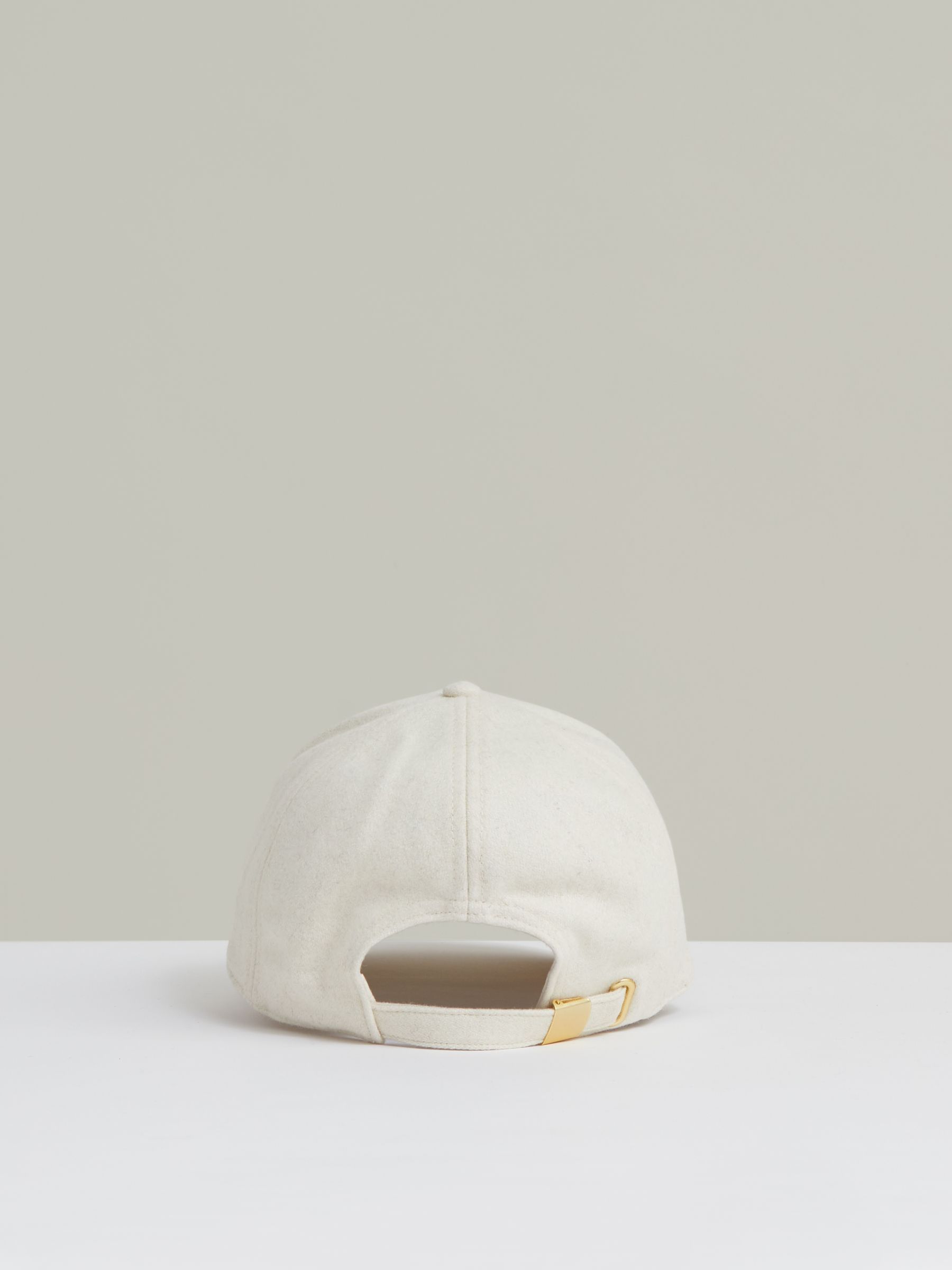Wool-Blend Flannel Baseball Cap in Cream