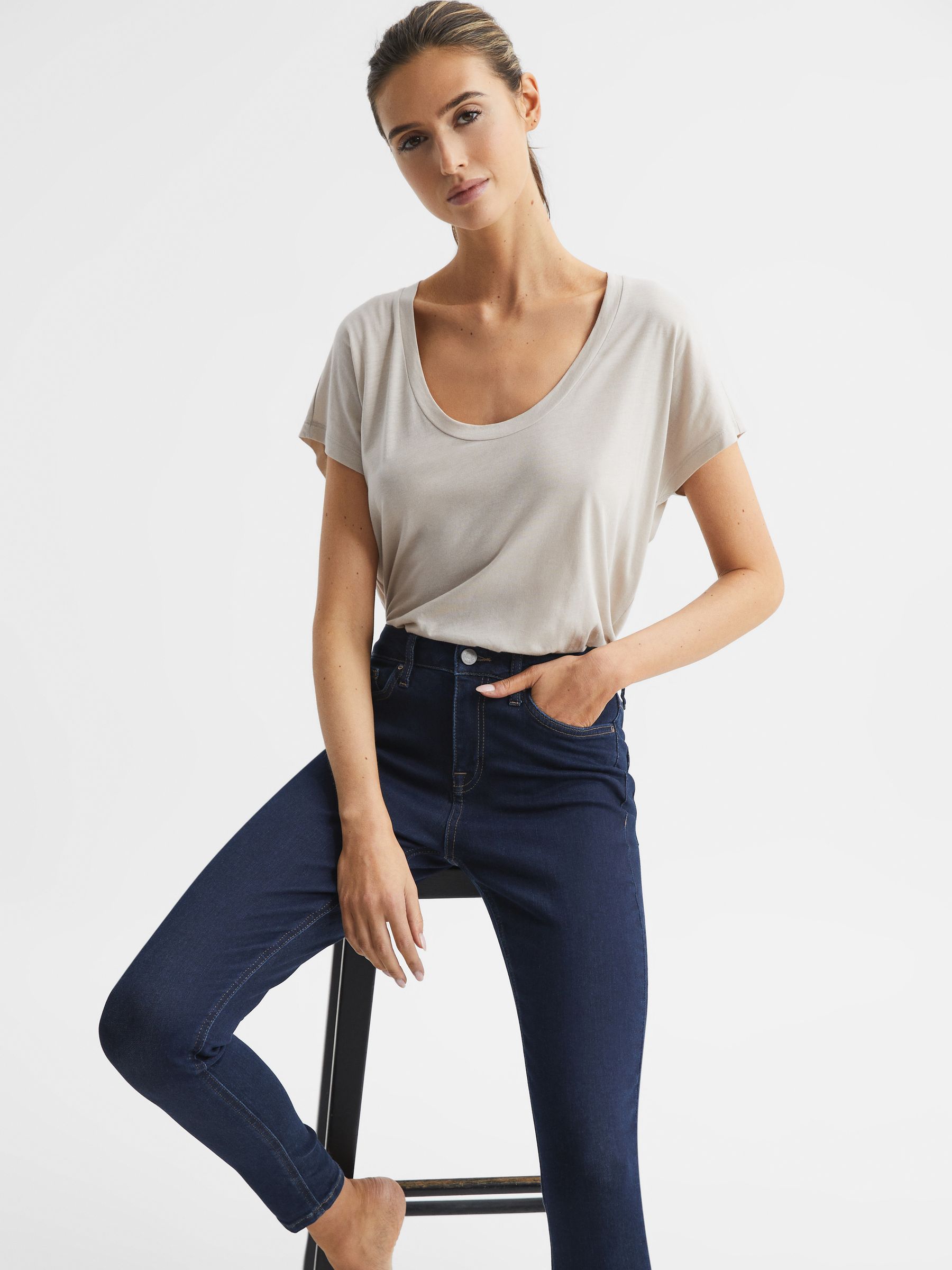 Mid Rise Skinny Jeans in Indigo