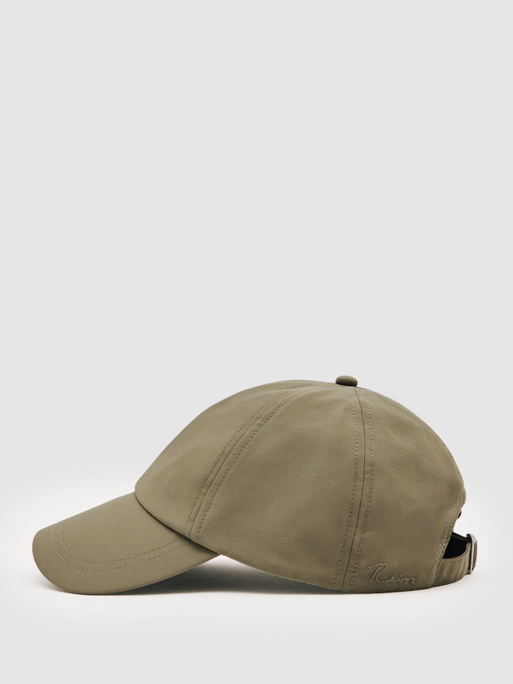 Embroidered-Logo Tech Baseball Cap in Sage Green