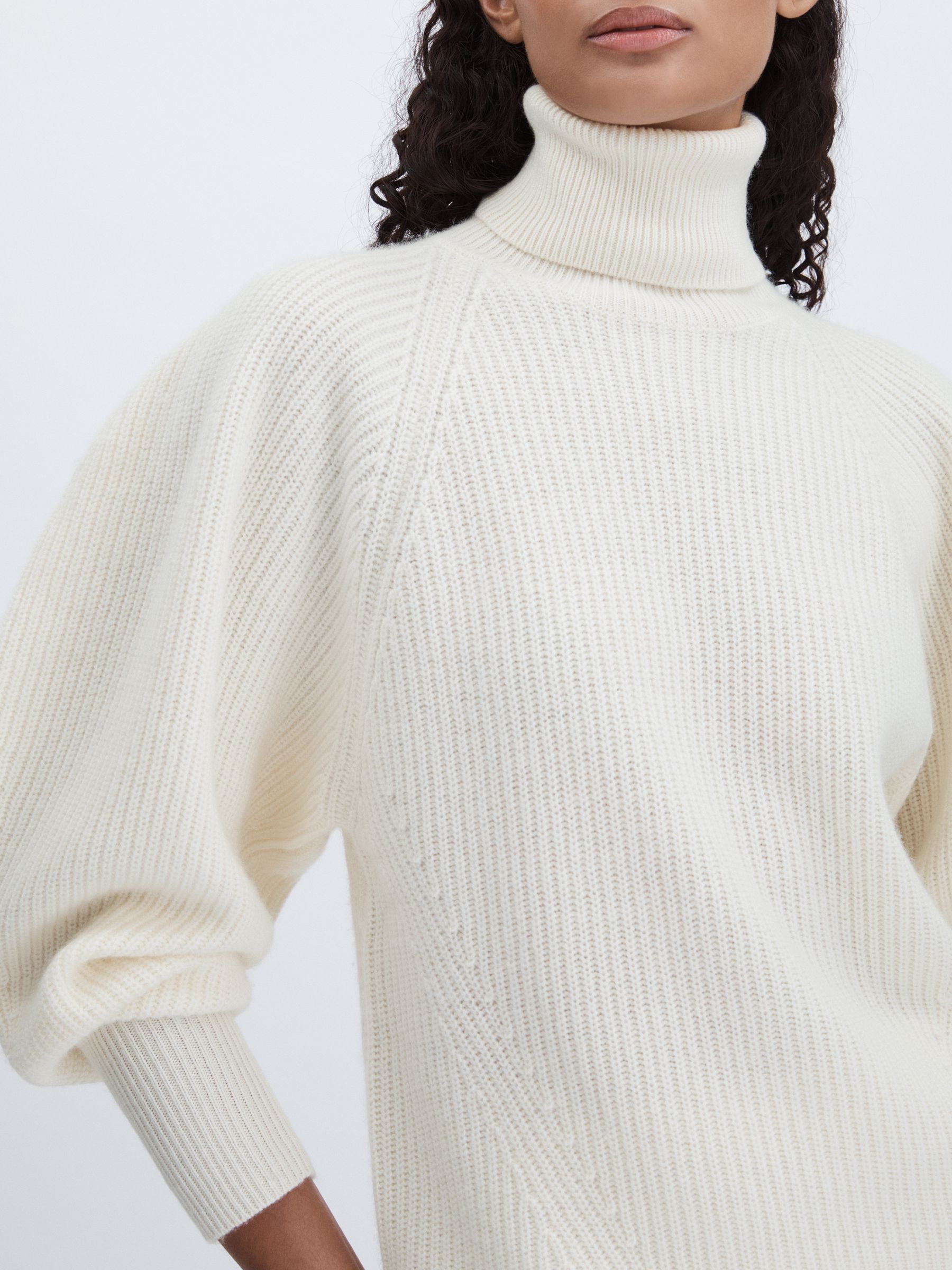Wool Cashmere Roll Neck Jumper in Cream