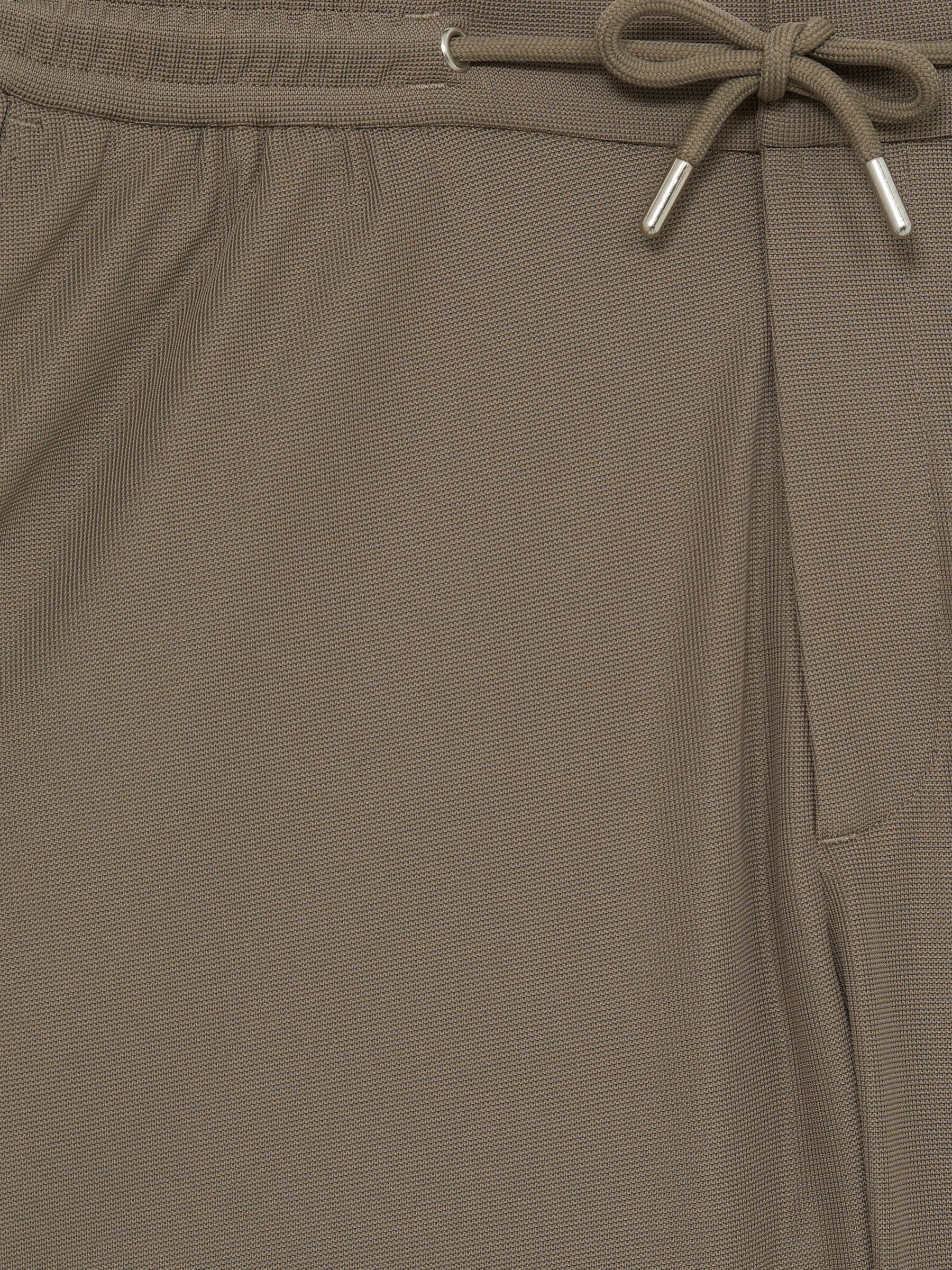 Textured Drawstring Shorts in Mocha Brown