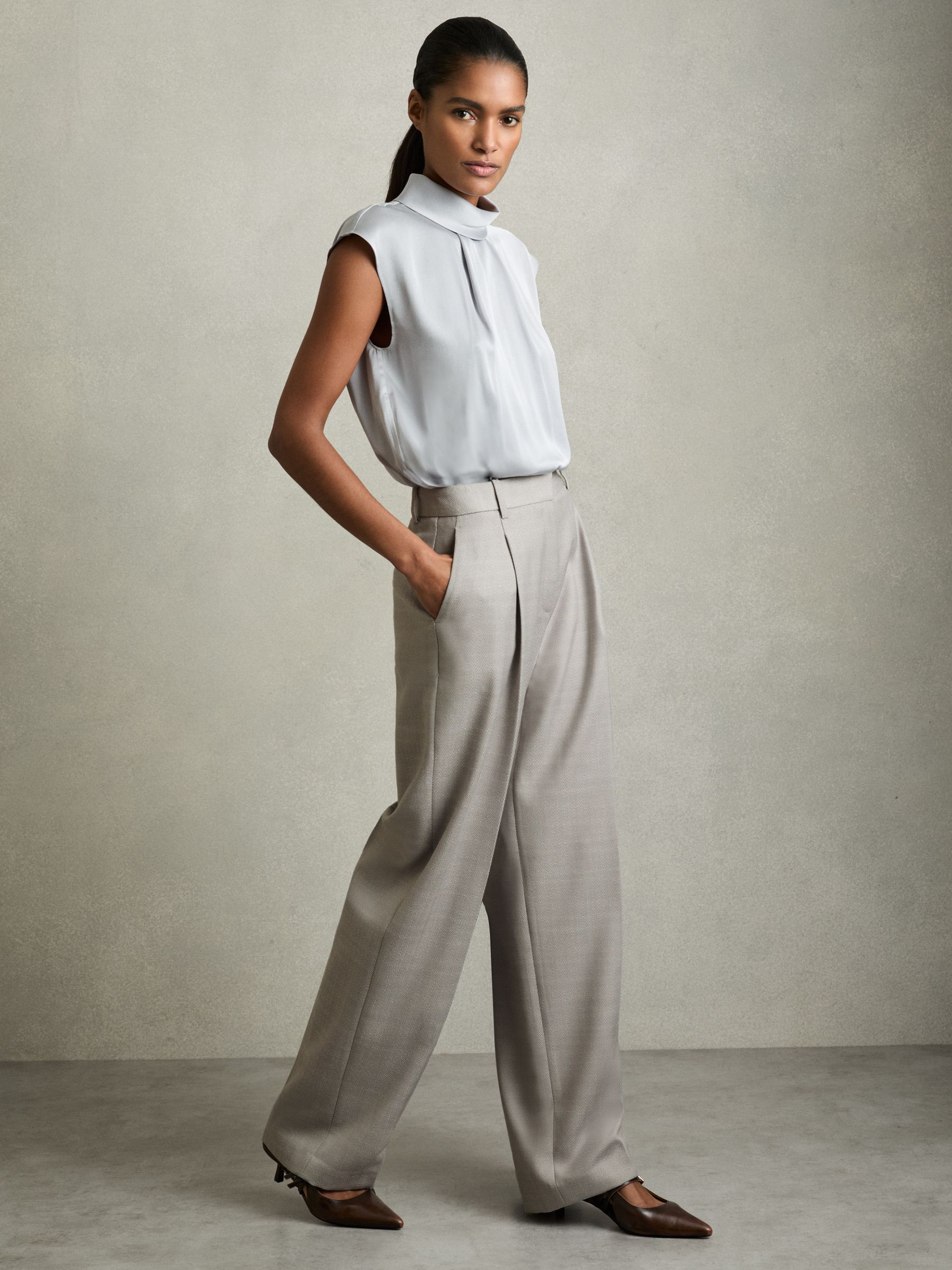 Wool-Blend Wide-Leg Suit Trousers in Grey