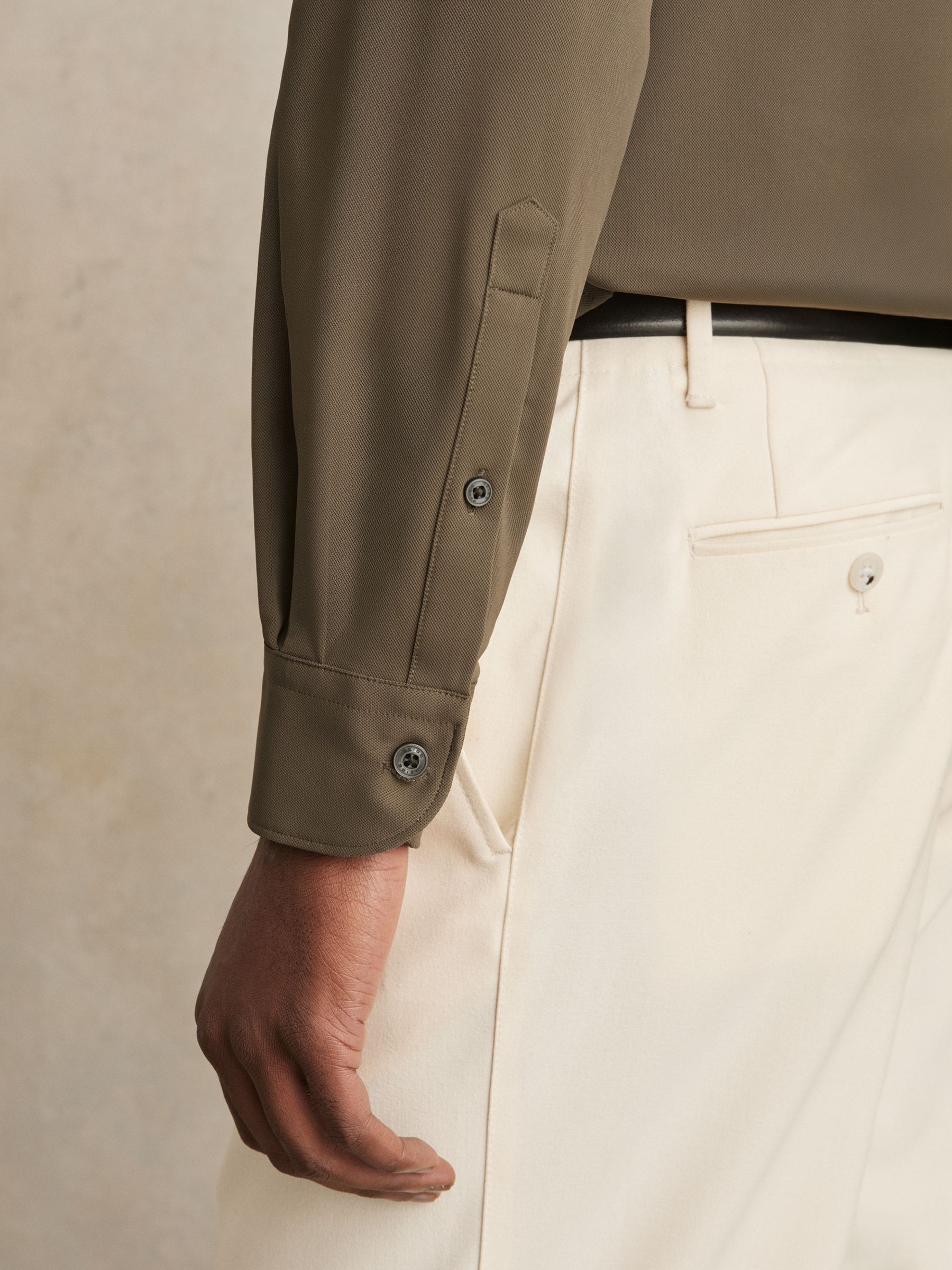 Stretch Jersey Cutaway-Collar Shirt in Olive Green