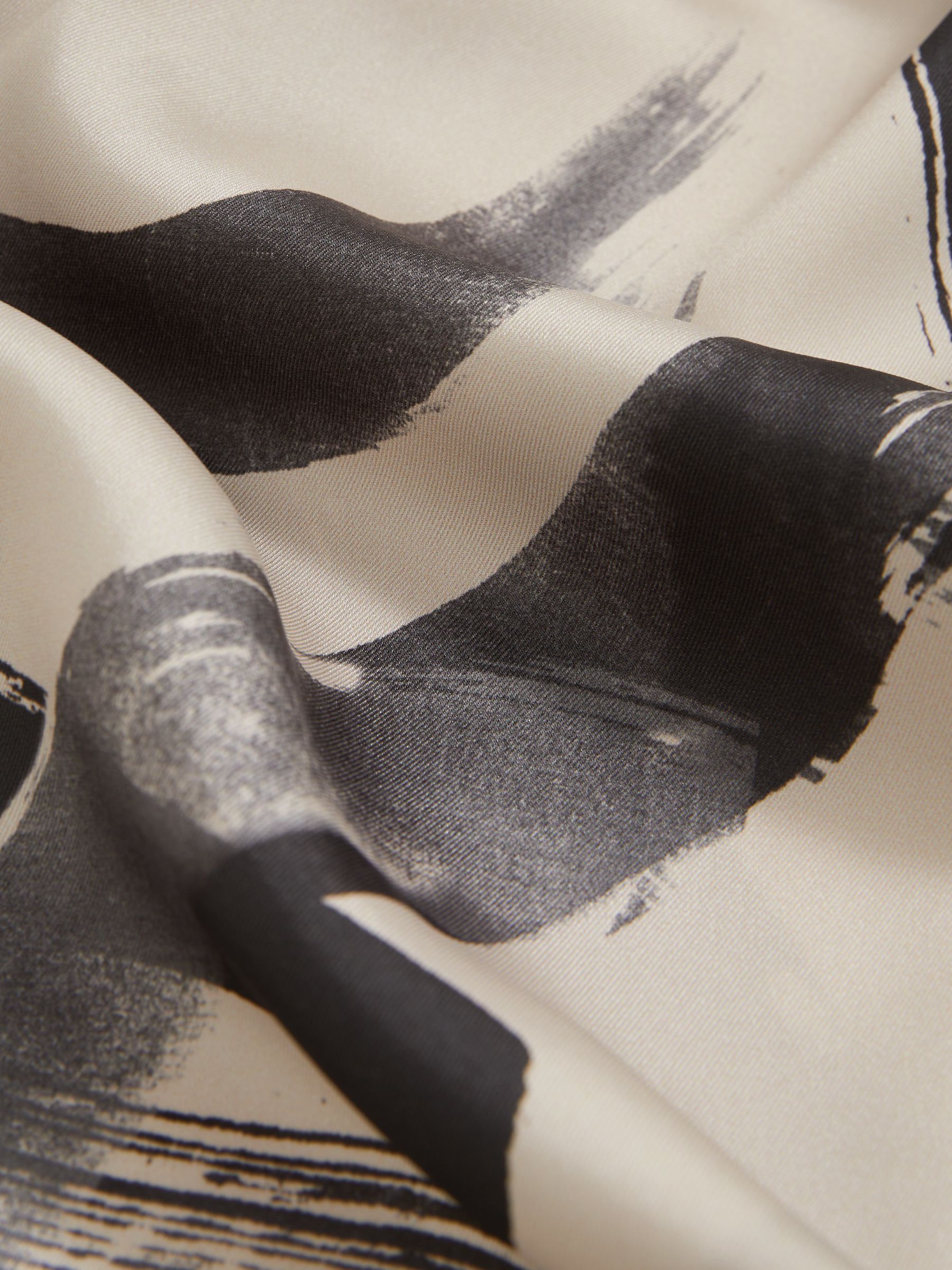 Brushstroke-Print Cuban-Collar Shirt in Charcoal Grey/Off White