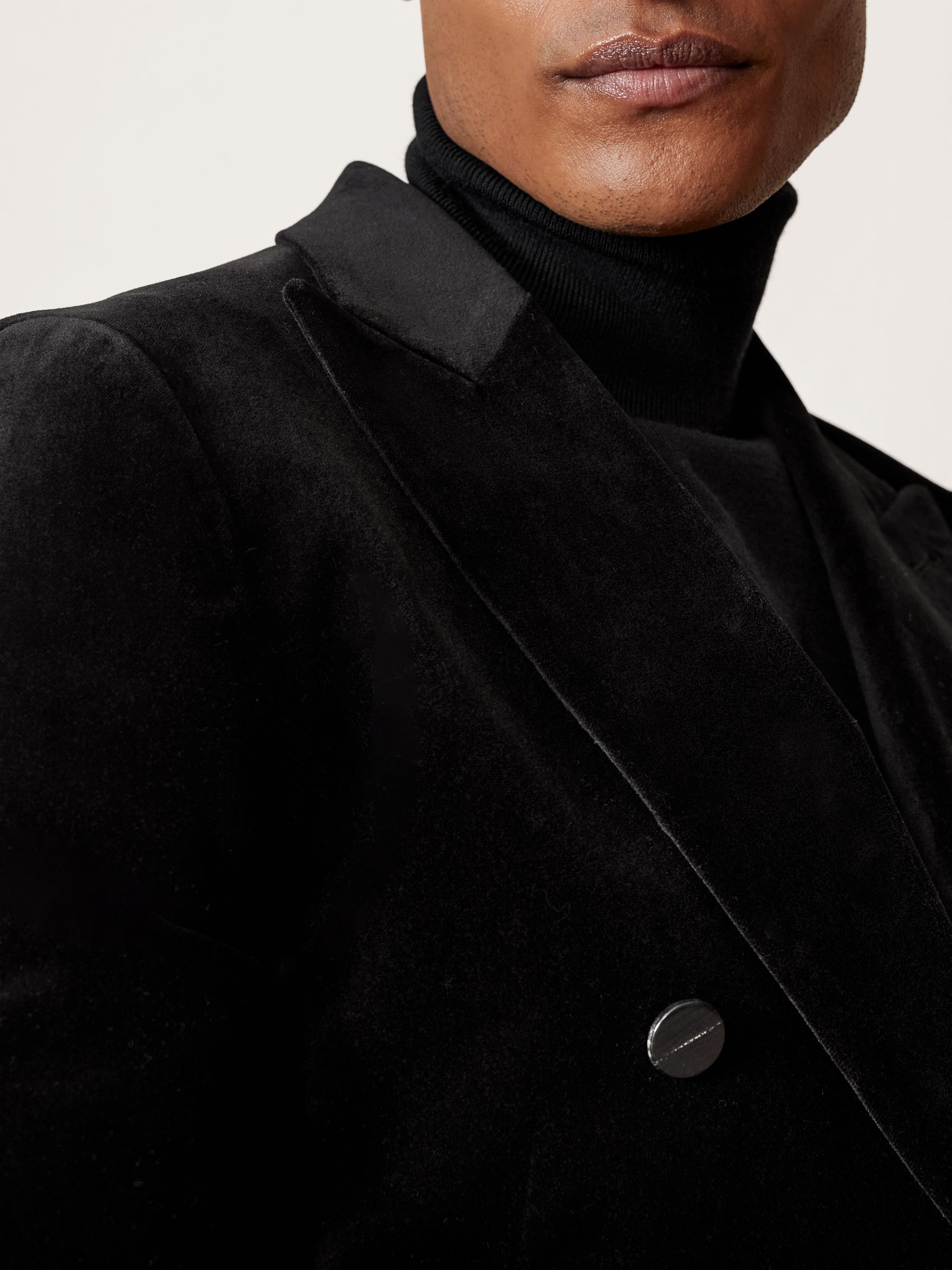 Double-Breasted Velvet Blazer Regular-Fit in Black