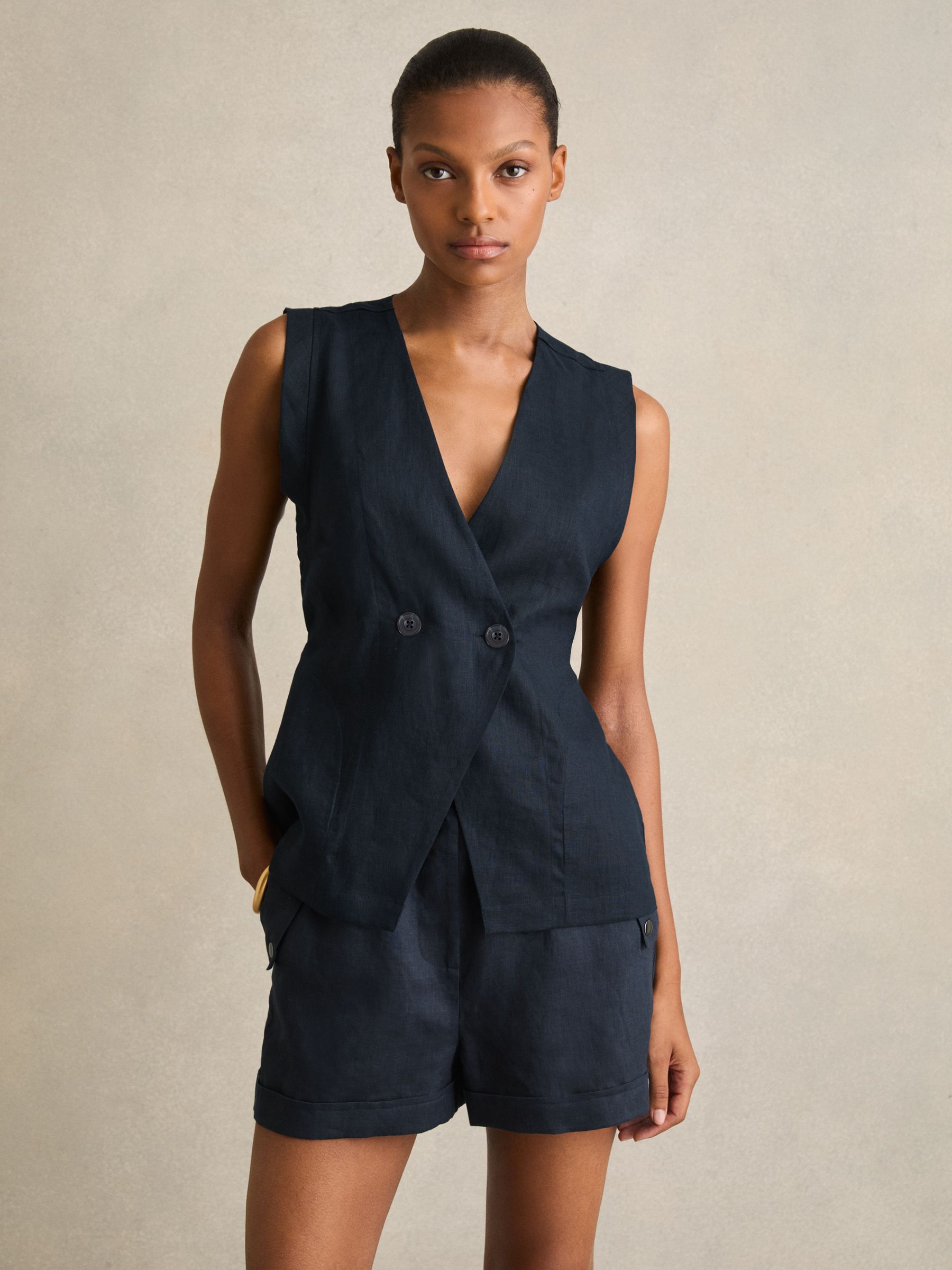Linen Button-Front Waistcoat in Navy