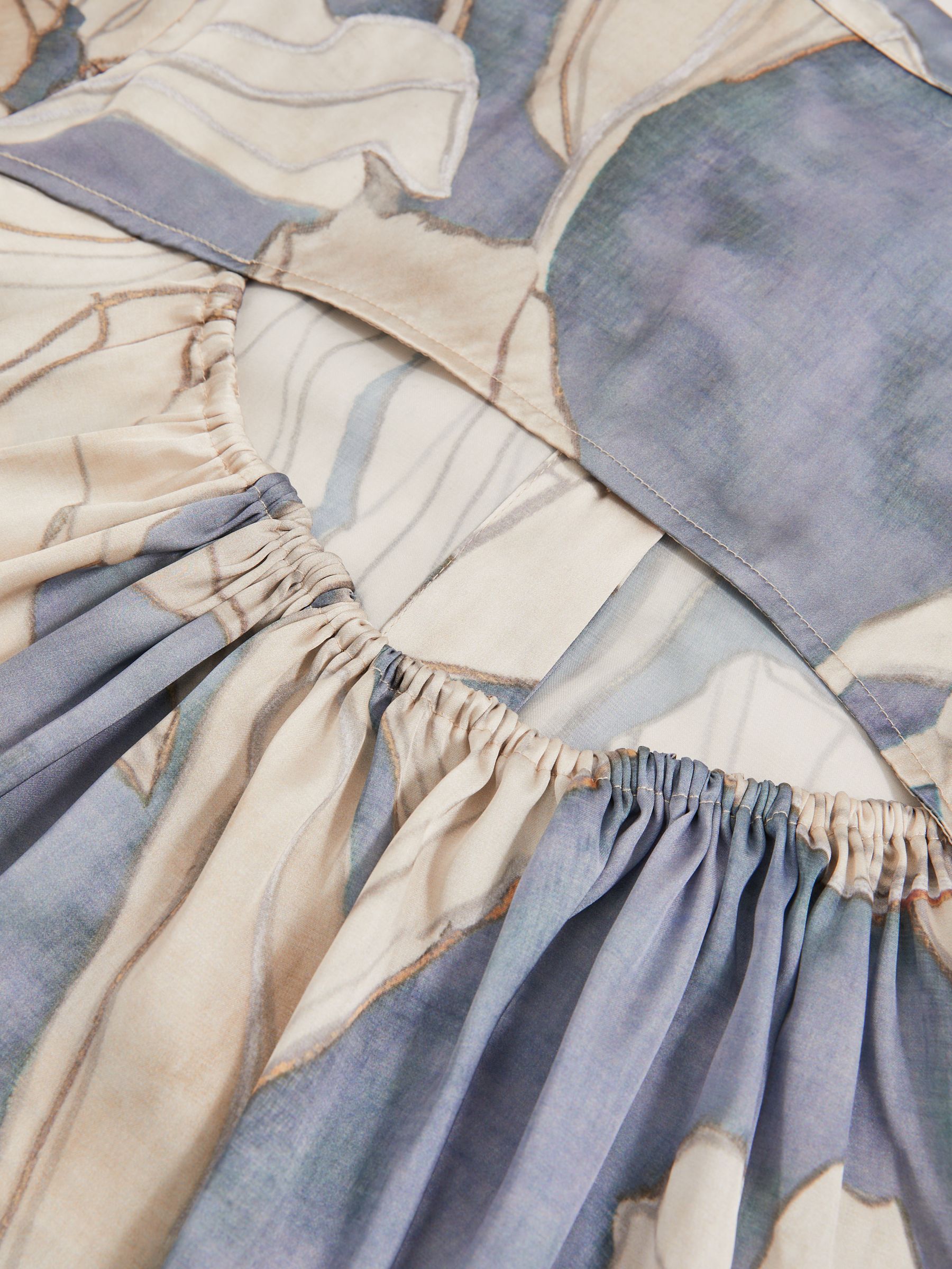 Floral Print Gathered Cut Out Shirt in Blue