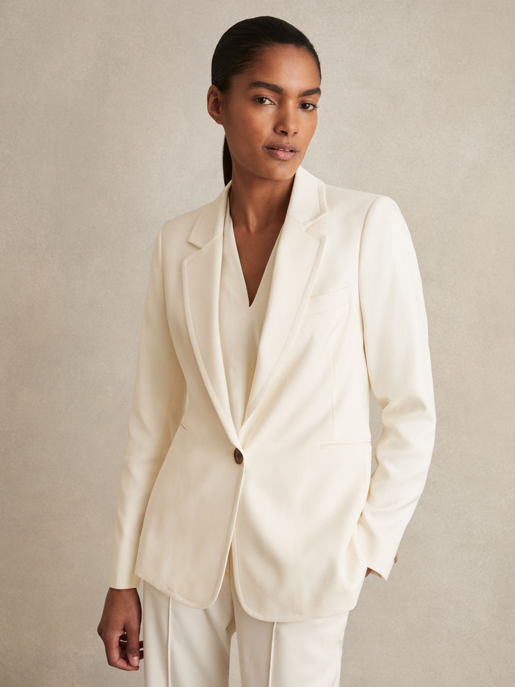 Single-Breasted Suit Jacket in Cream