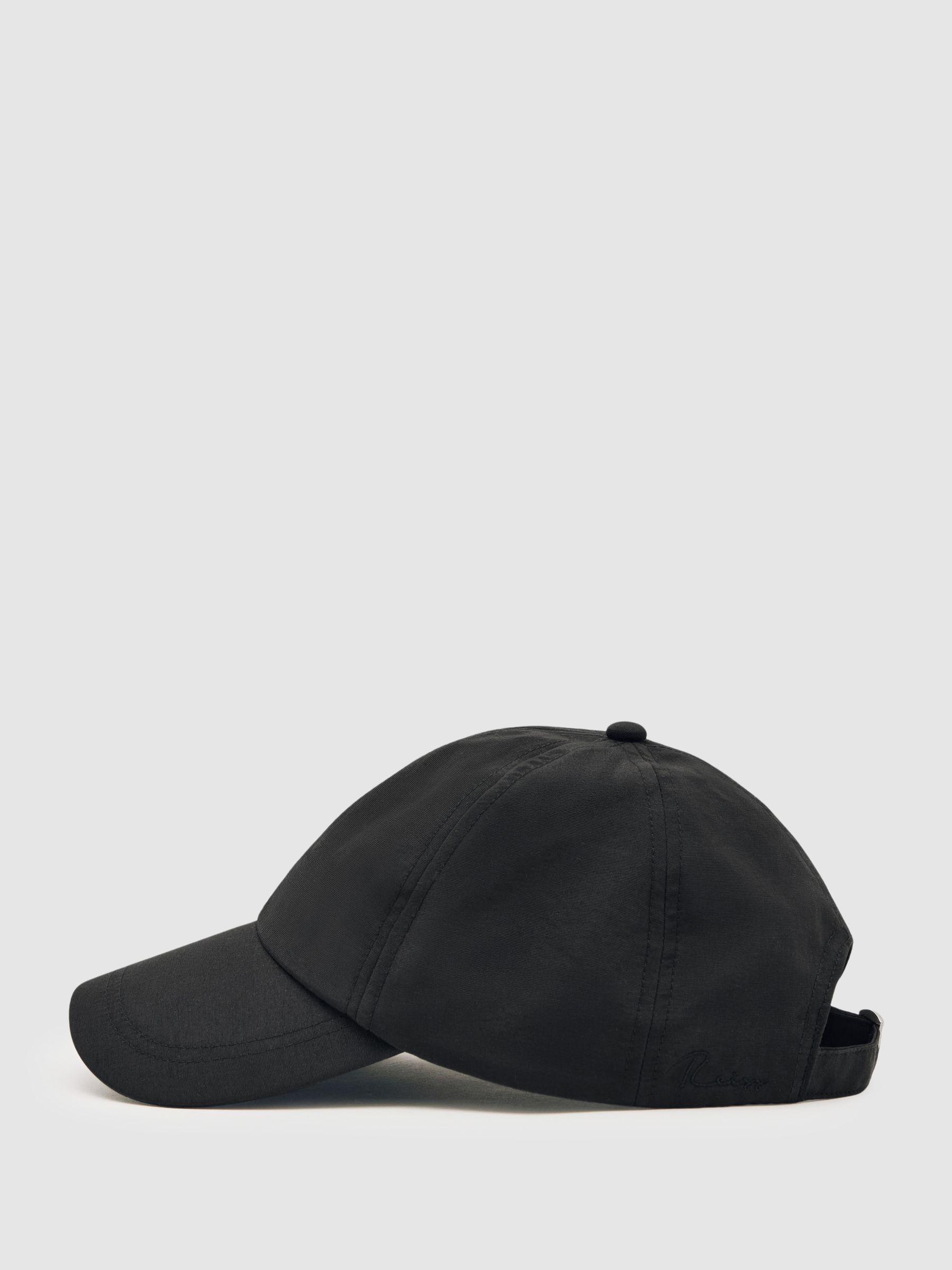 Embroidered-Logo Tech Baseball Cap in Black