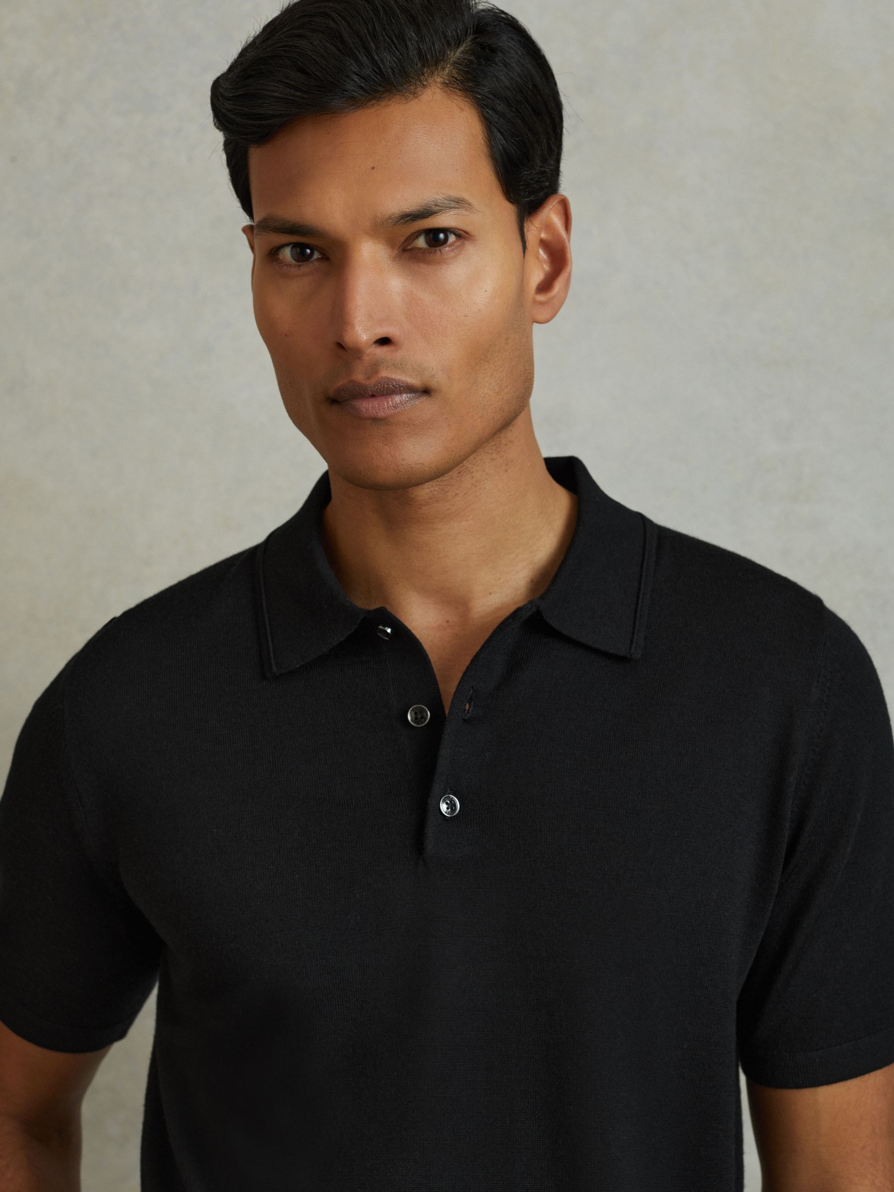 Merino Wool Short-Sleeve Polo Shirt in Black