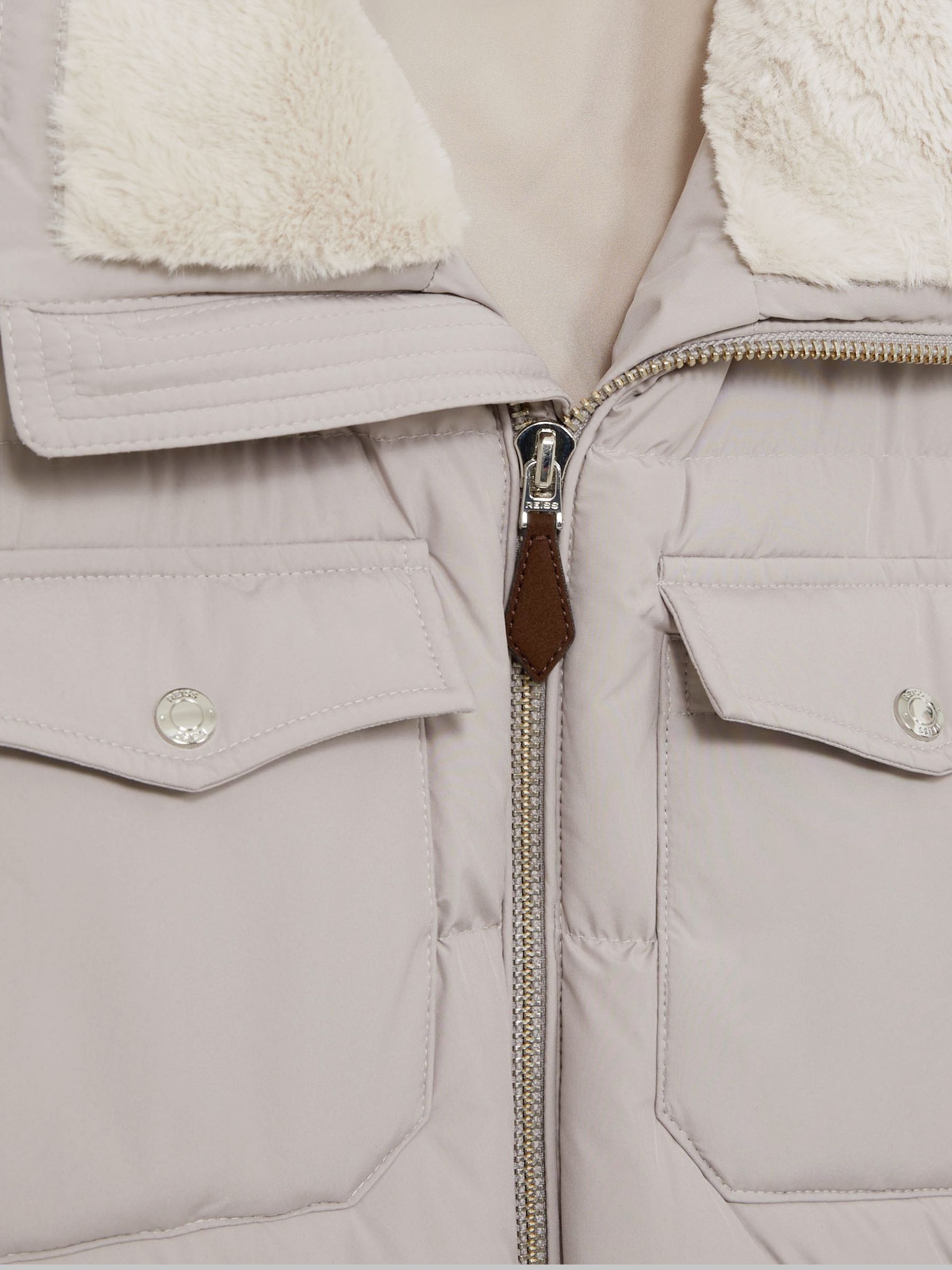 Faux-Fur Collar Puffer Jacket in Grey