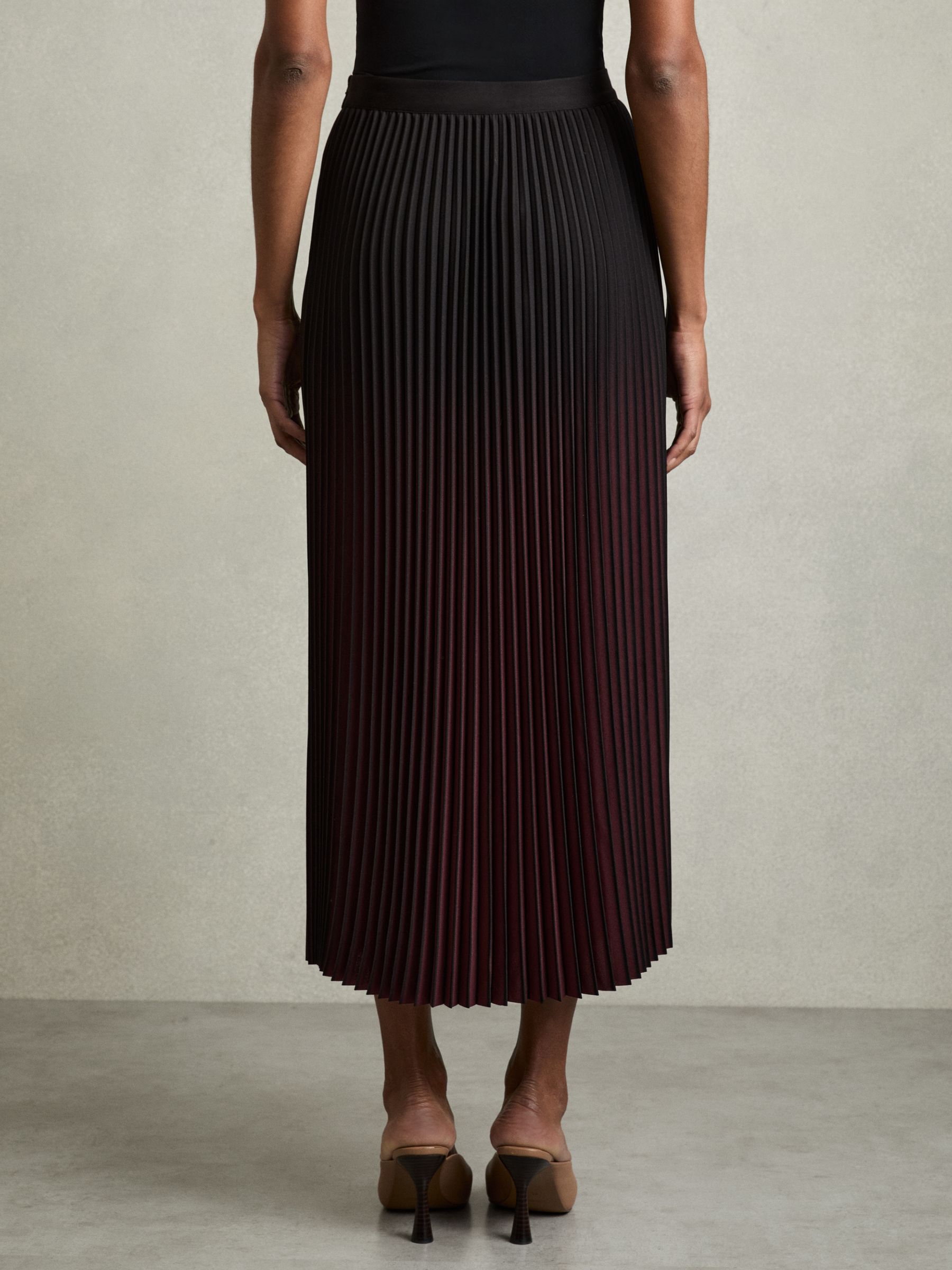Ombré Pleated Midi Skirt in Burgundy/Black