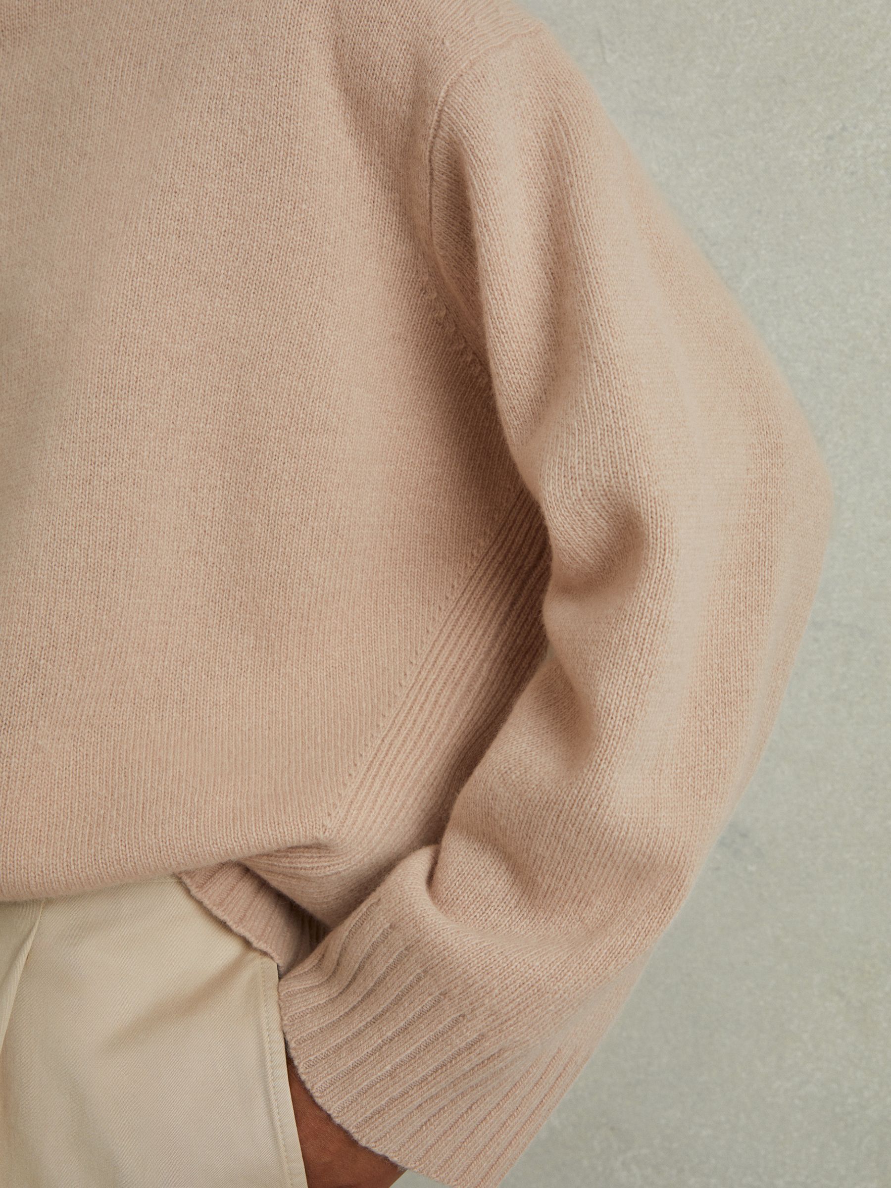 Wool-Cashmere Crew Neck Jumper in Mink