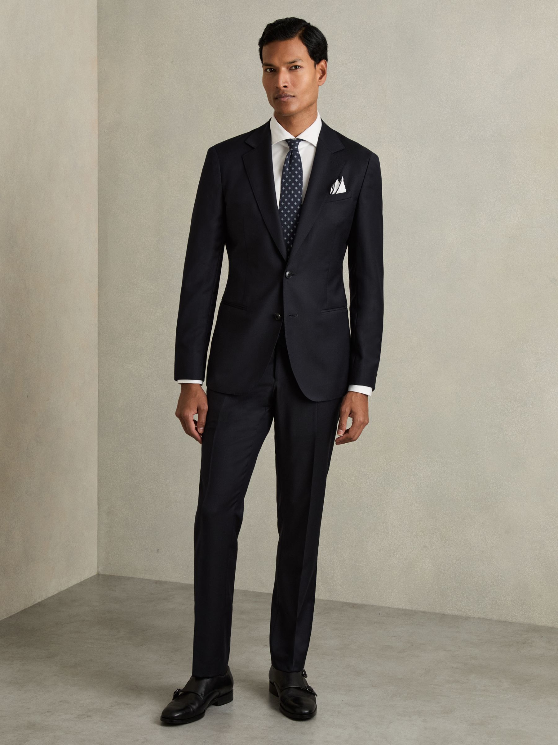 Slim-Fit Single Breasted Wool Suit Jacket in Navy