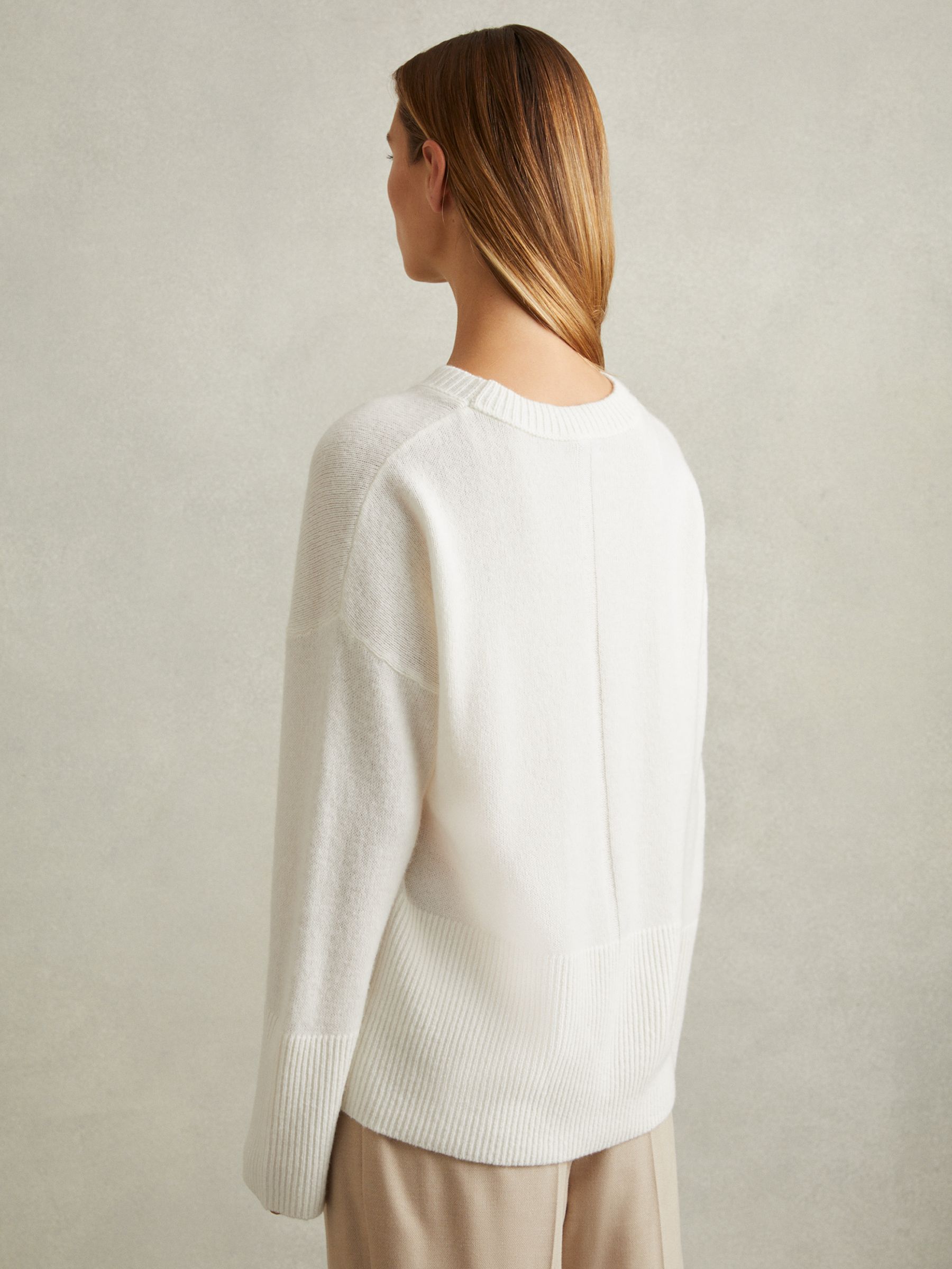 Wool-Cashmere Crew Neck Jumper in Cream
