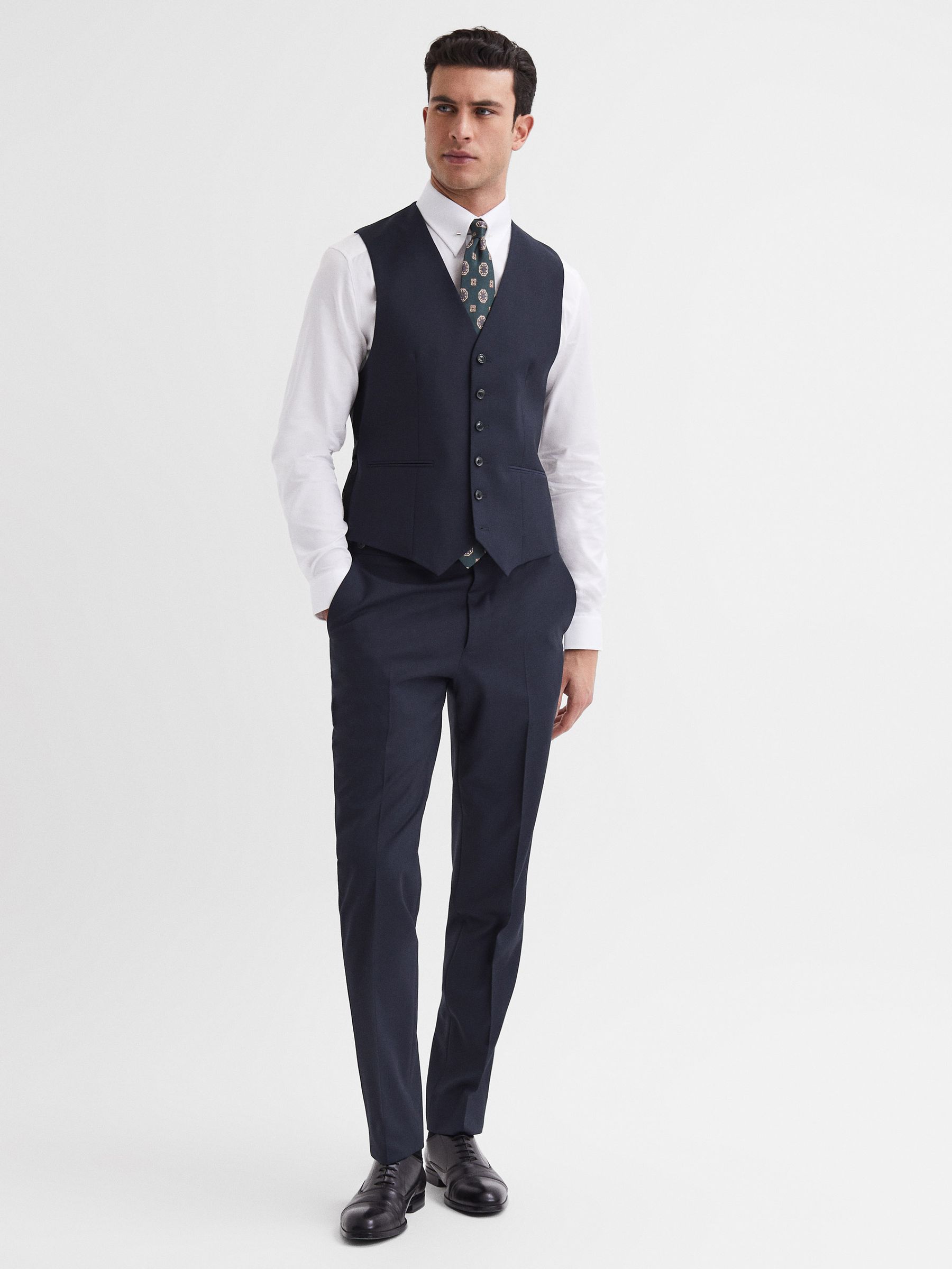 Modern Fit Travel Waistcoat in Navy
