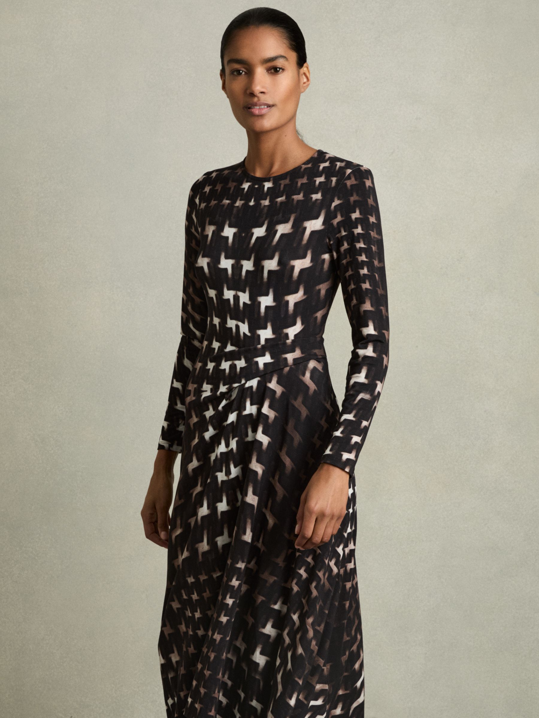 Houndstooth-Print Ruched Midi Dress in Black