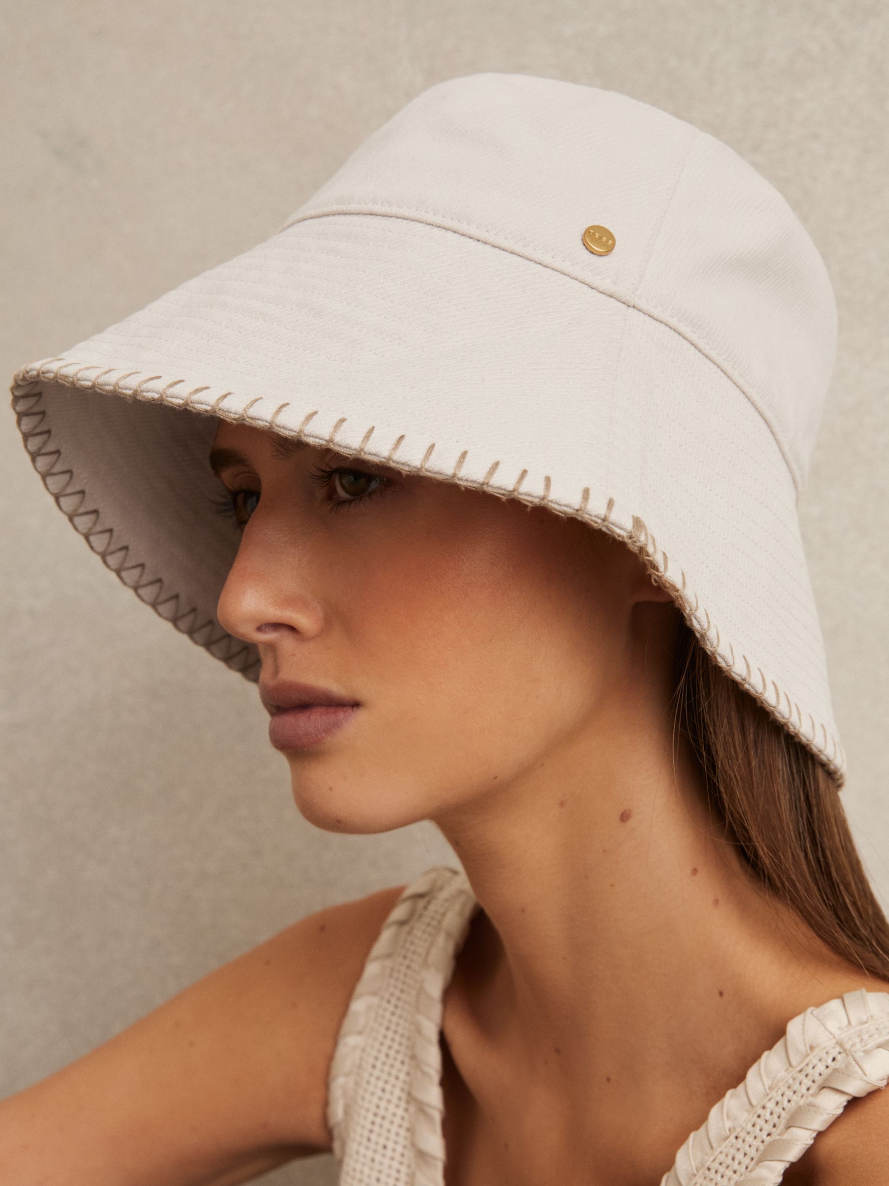 Cotton Blanket-Stitch Bucket Hat in Off White