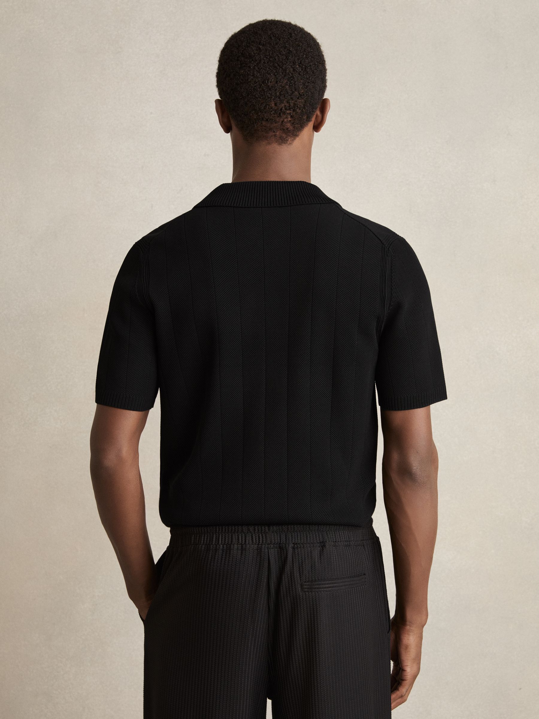 V-Neck Collar Textured-Knit Shirt in Black