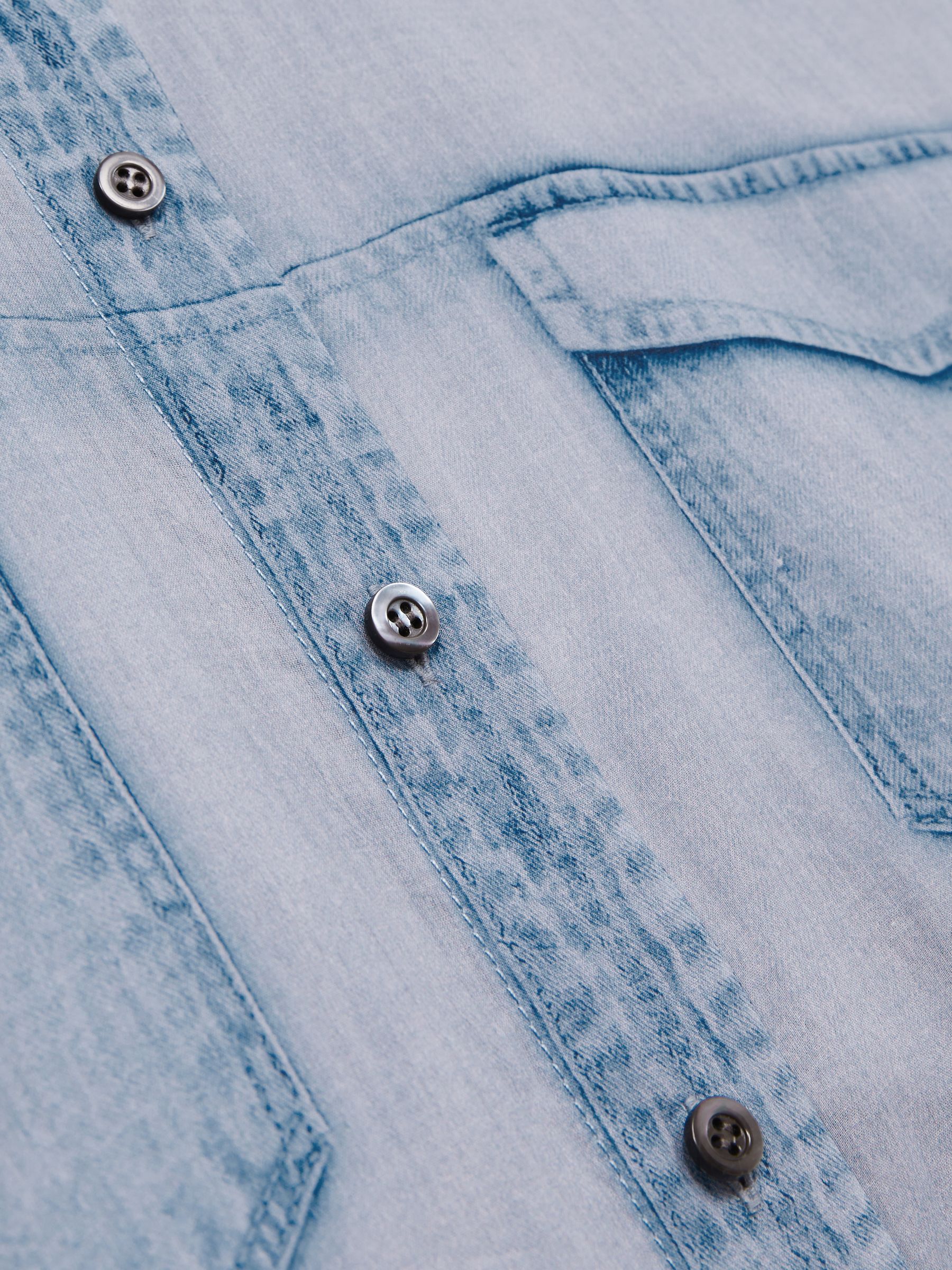 Cotton Denim-Print Cropped Shirt in Blue