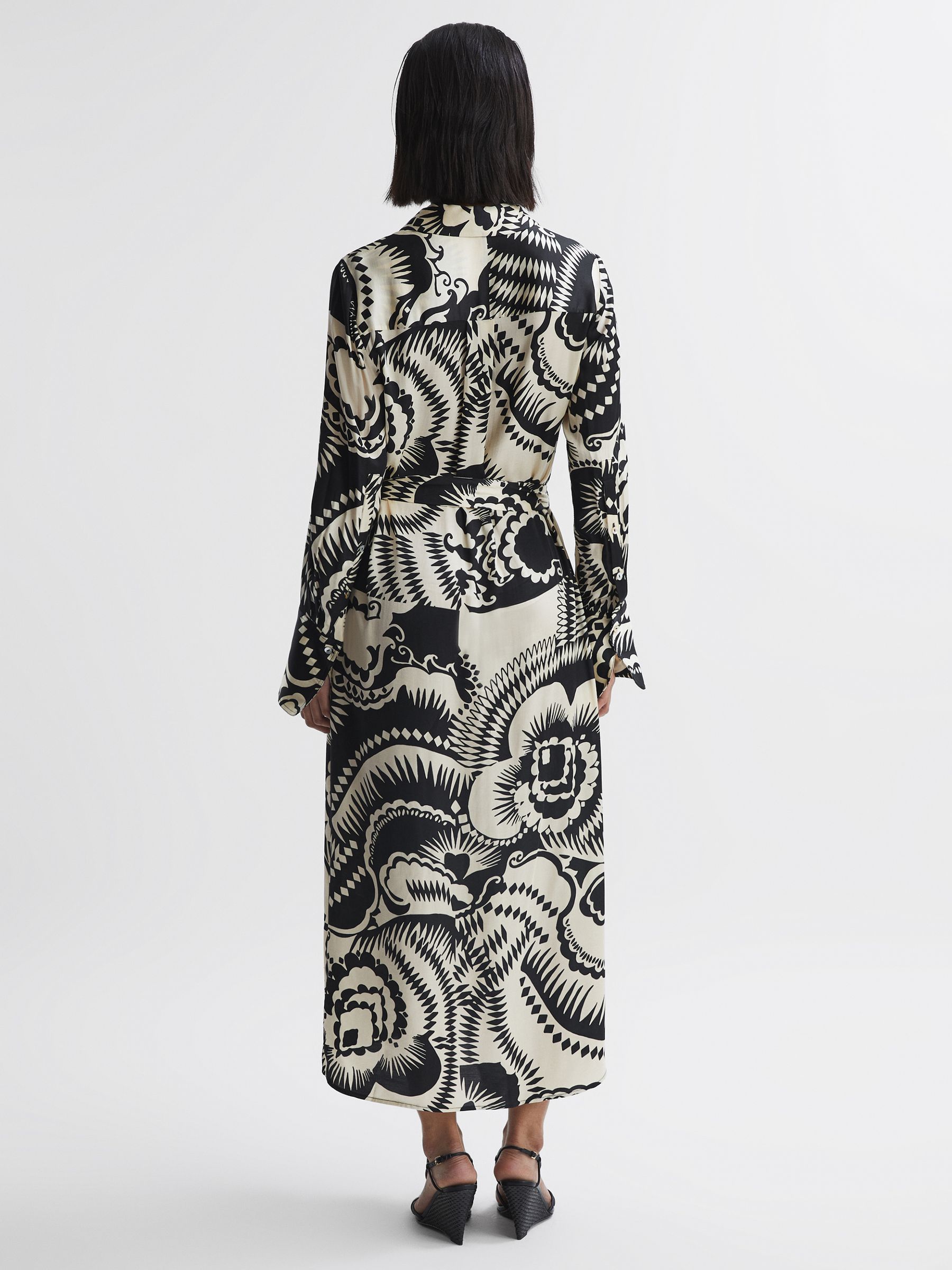 Printed Long Sleeve Midi Dress in Black/White
