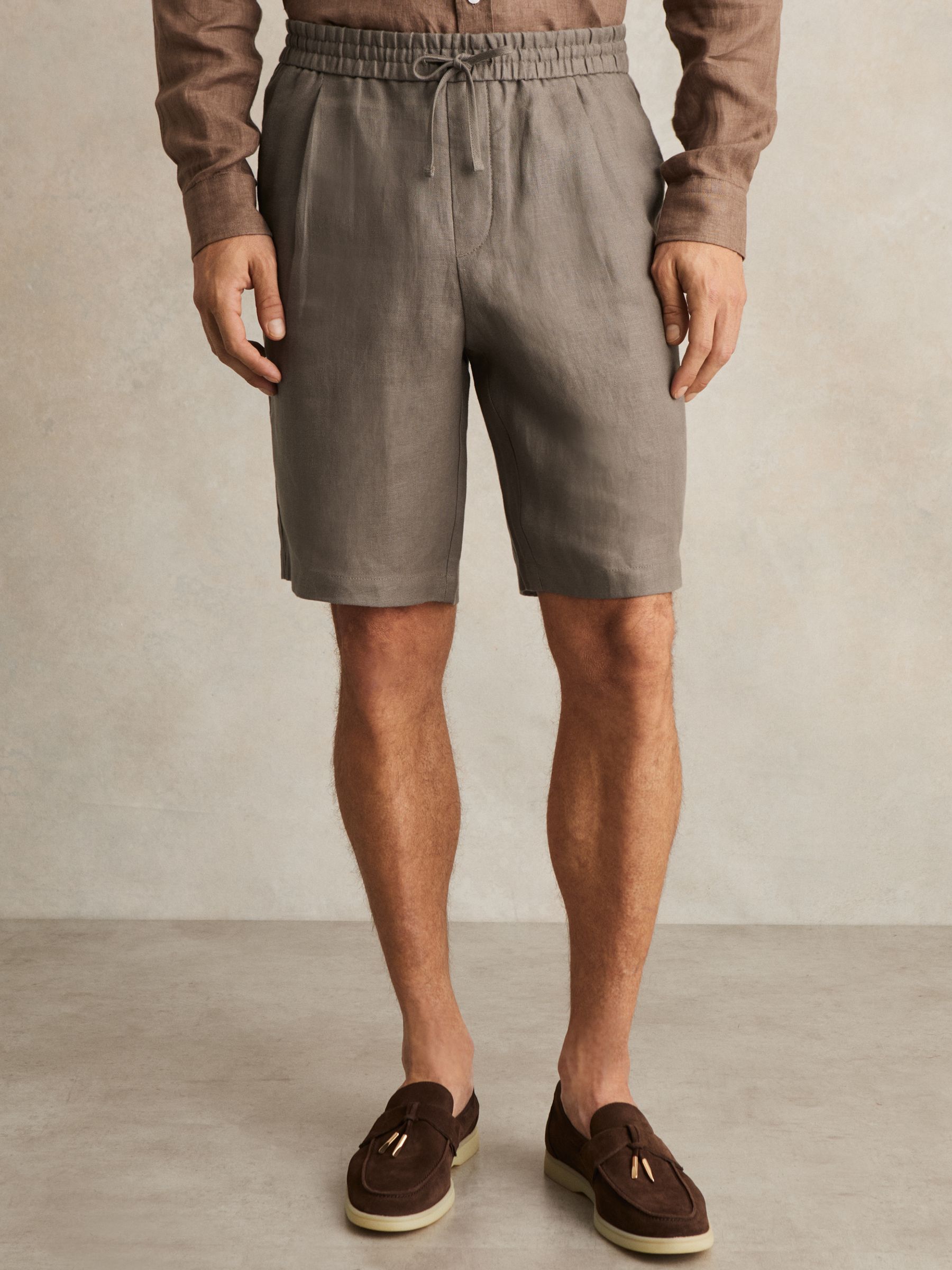 Linen Drawstring Shorts in Mushroom Brown