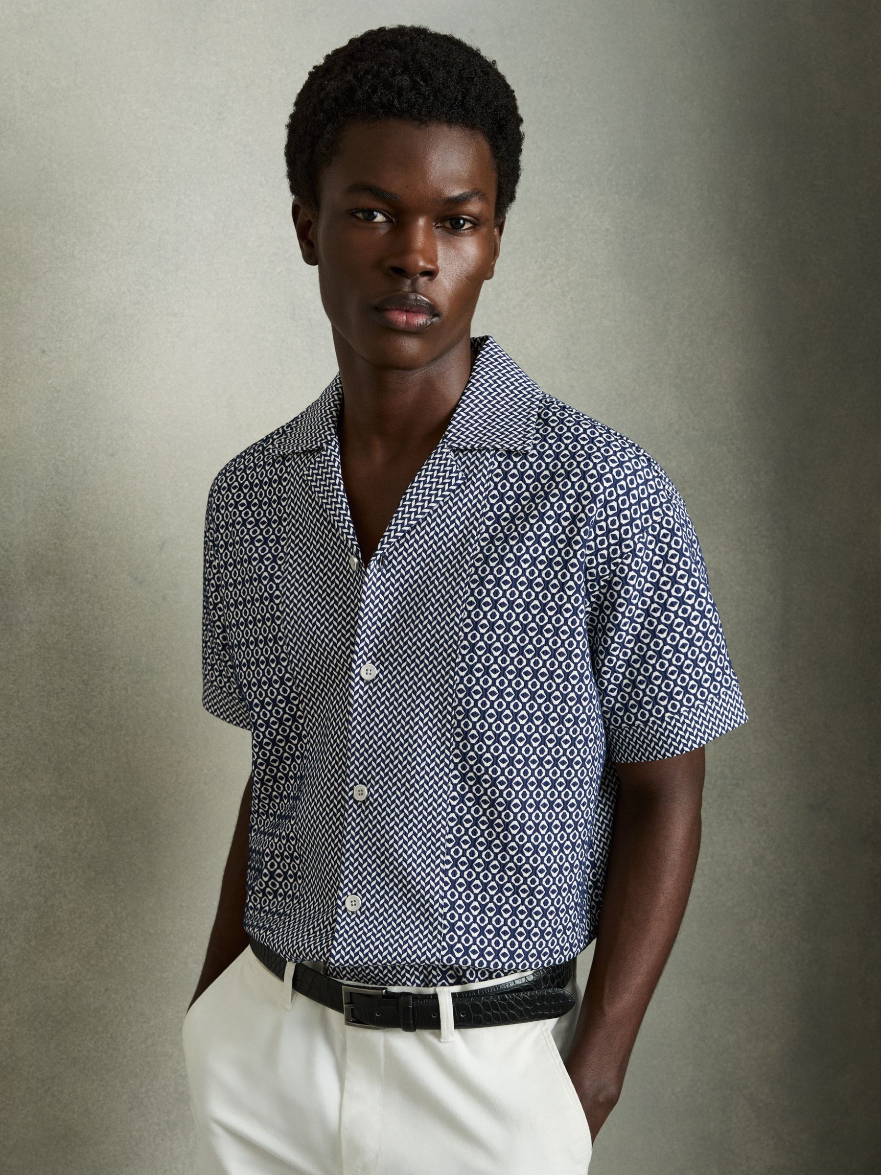Geometric-Jacquard Cuban-Collar Shirt in Navy/White