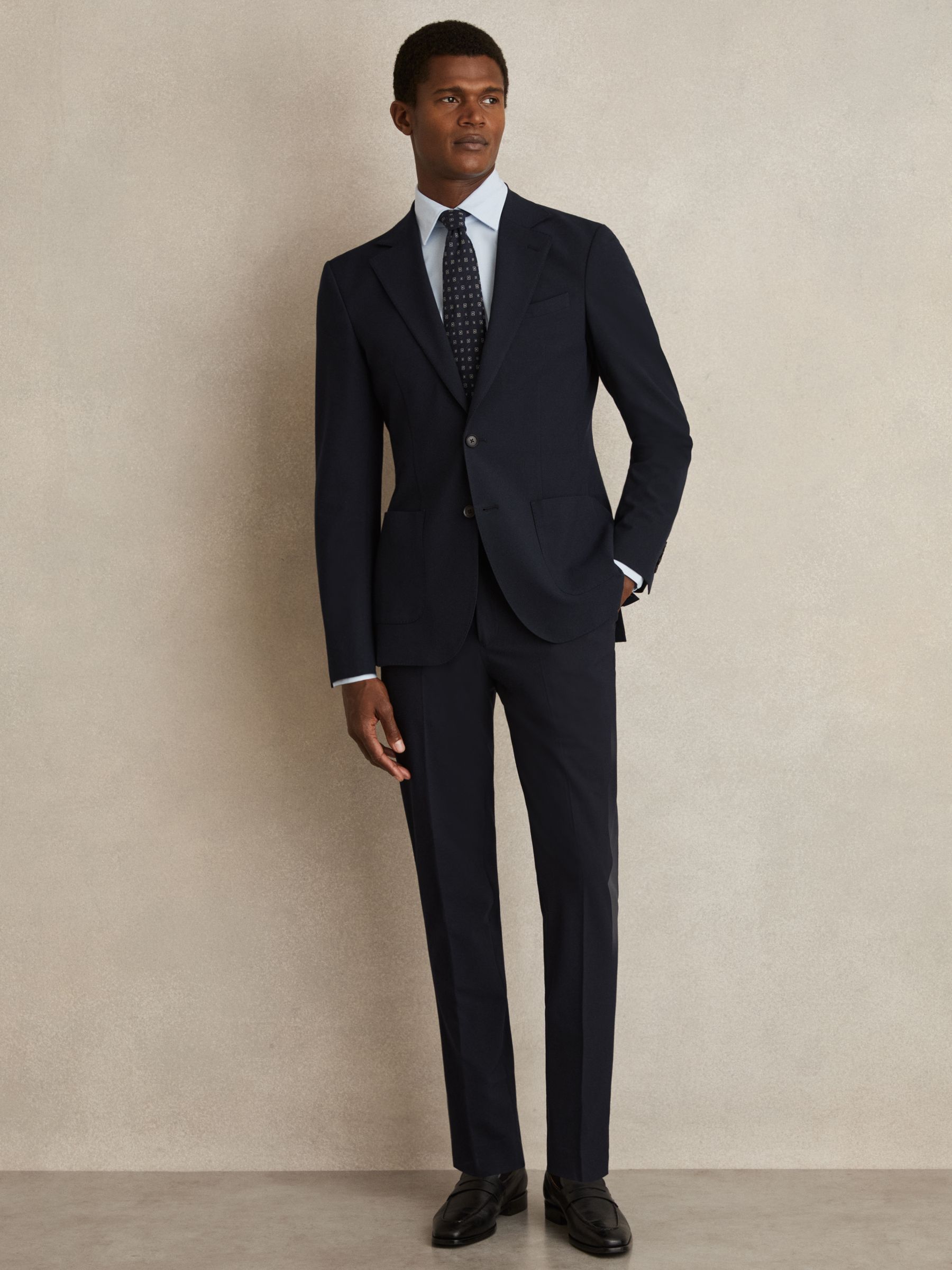 Long-Sleeve Travel Shirt in Soft Blue