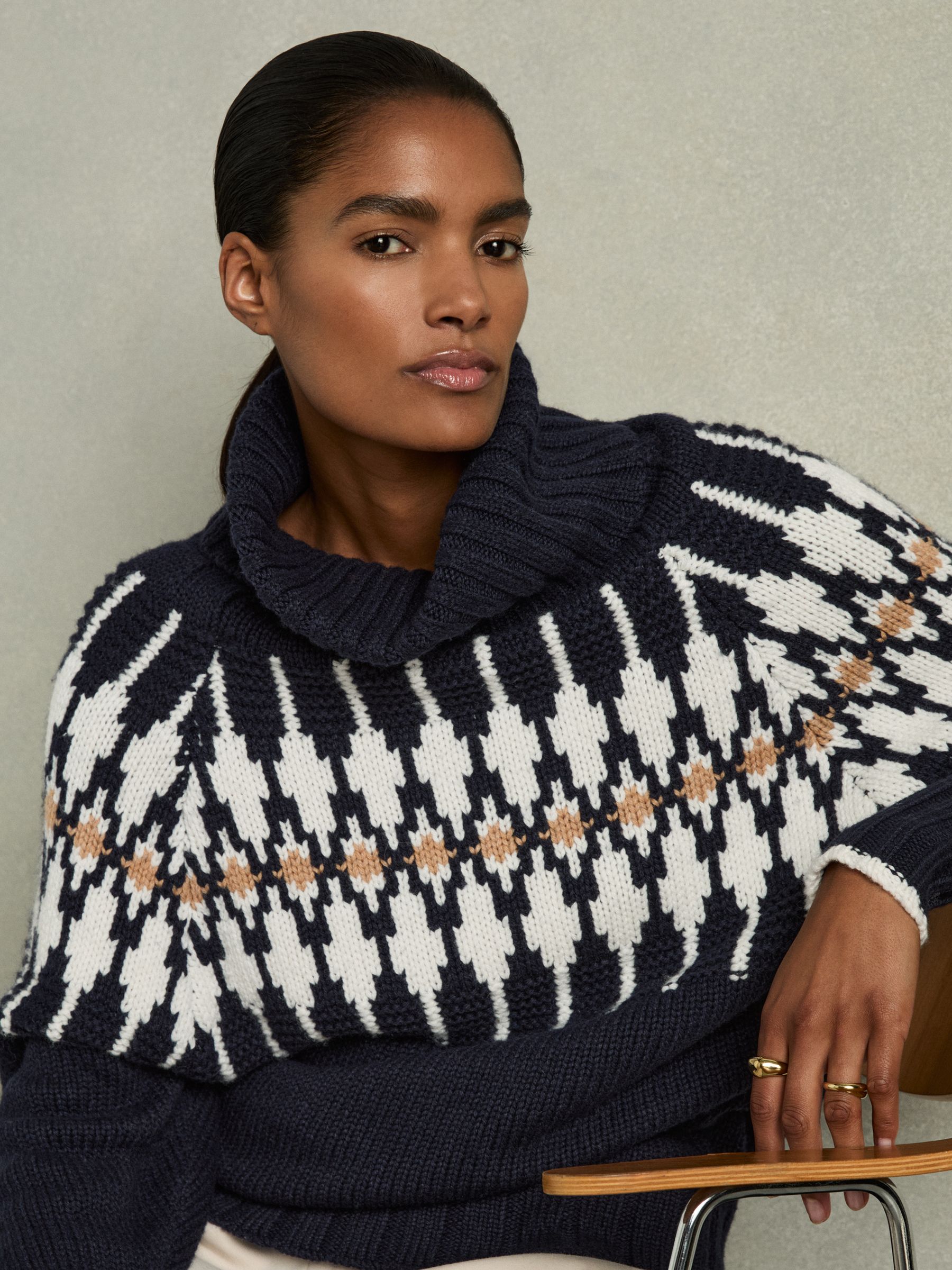 Wool-Blend Jumper in Navy