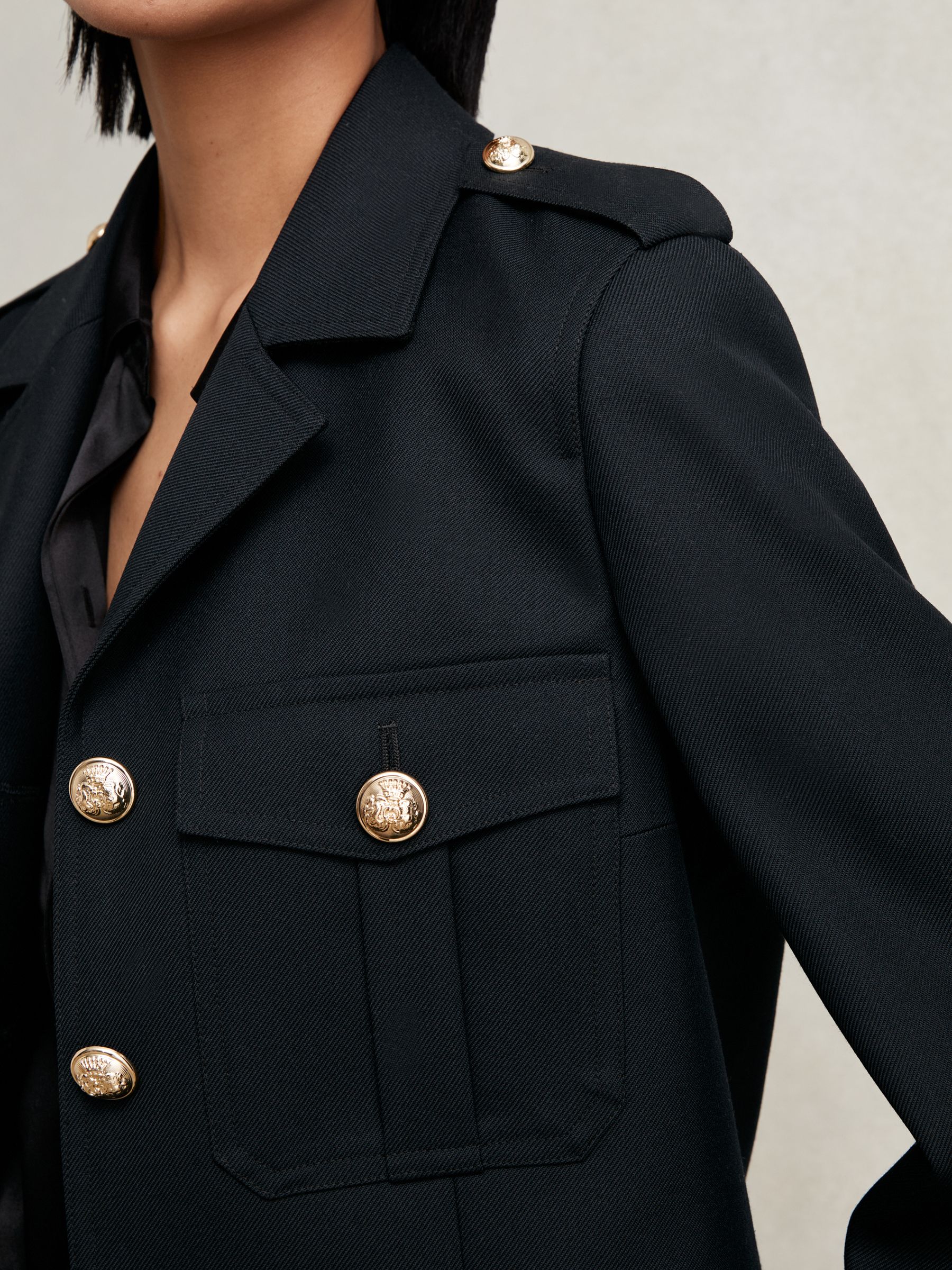 Wool Twin-Pocket Cropped Jacket in Black