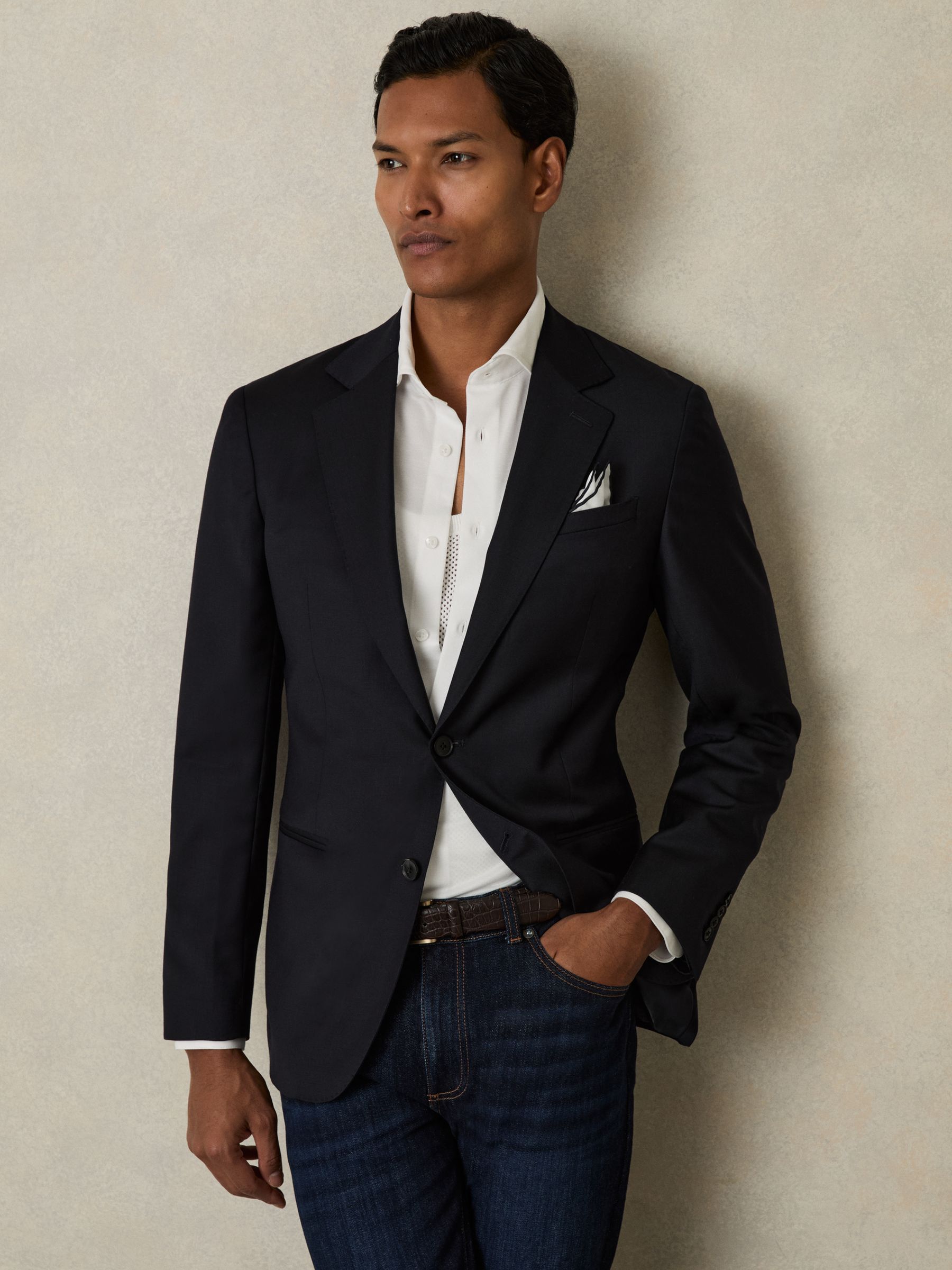 Slim-Fit Single Breasted Wool Suit Jacket in Navy