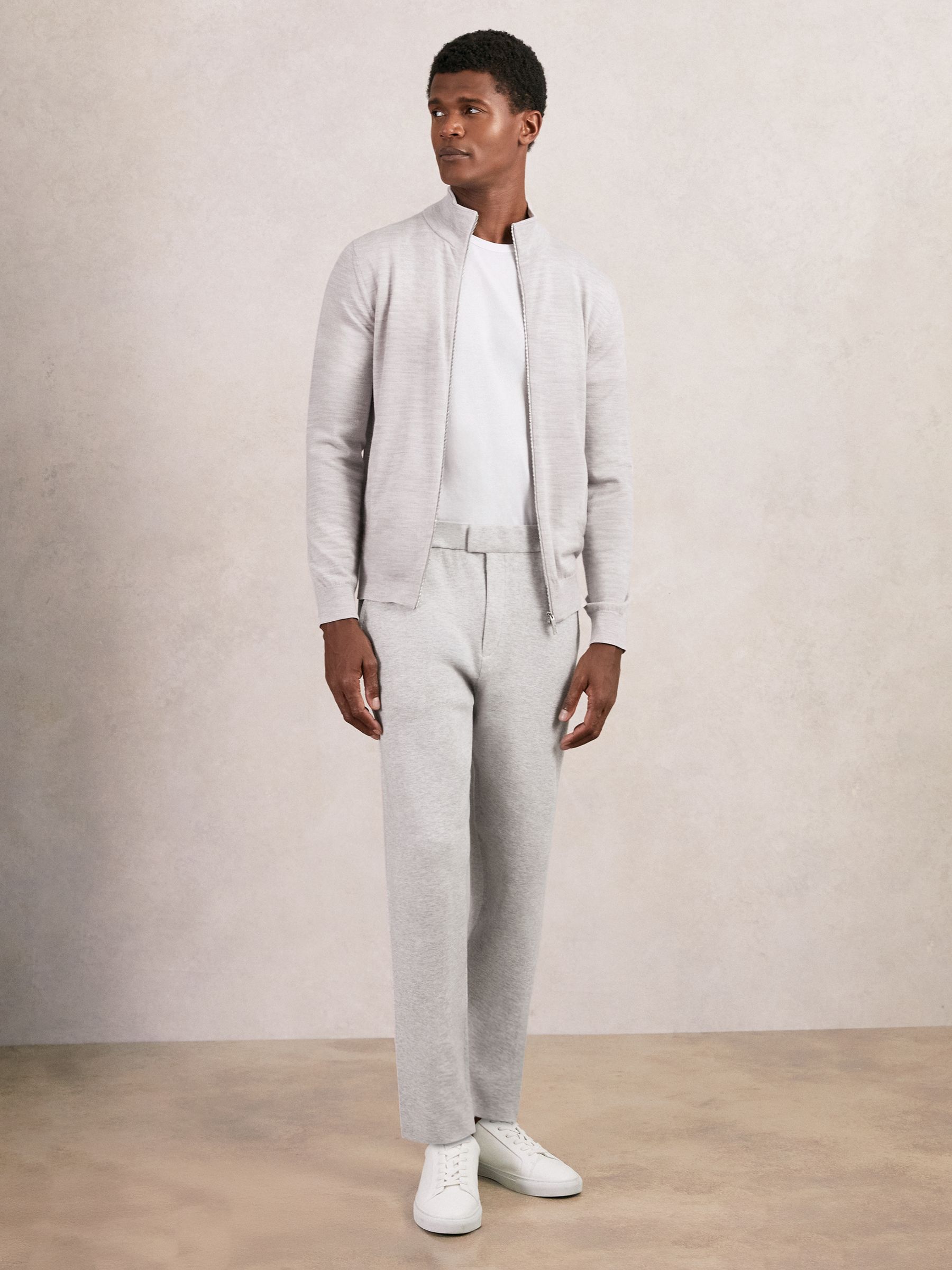 Tapered Fit Knitted Trousers in Soft Grey