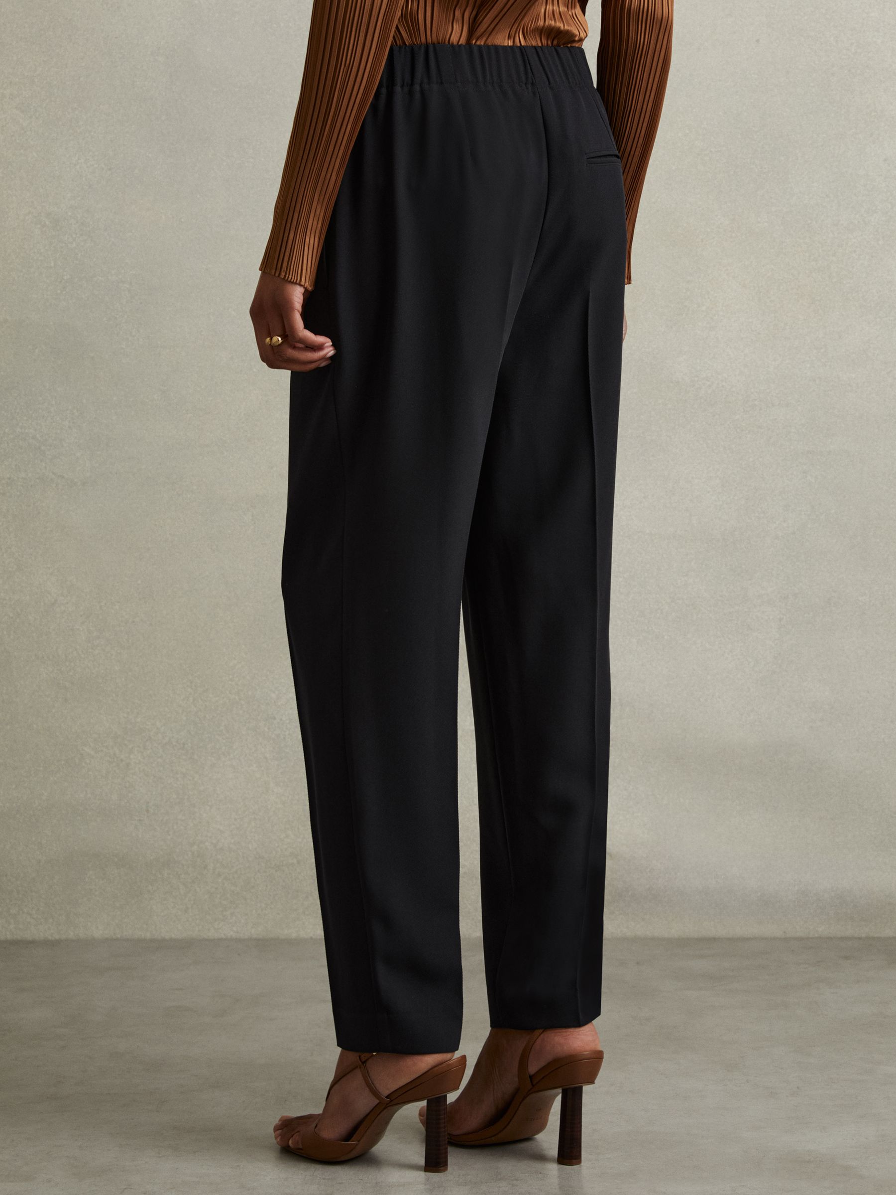 Front Pleat Tapered Trousers in Navy