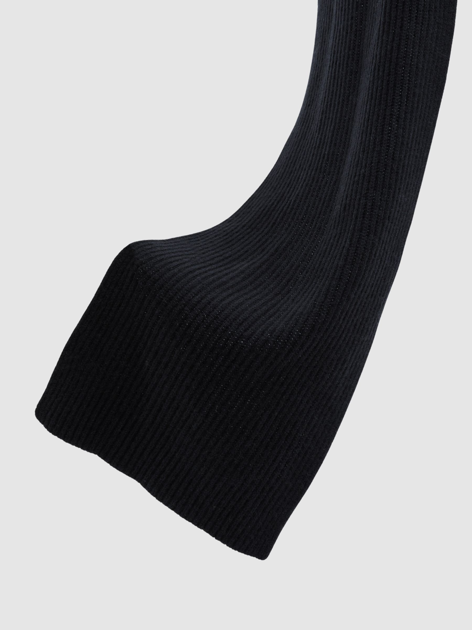Atelier Ribbed-Cashmere Scarf in Dark Navy